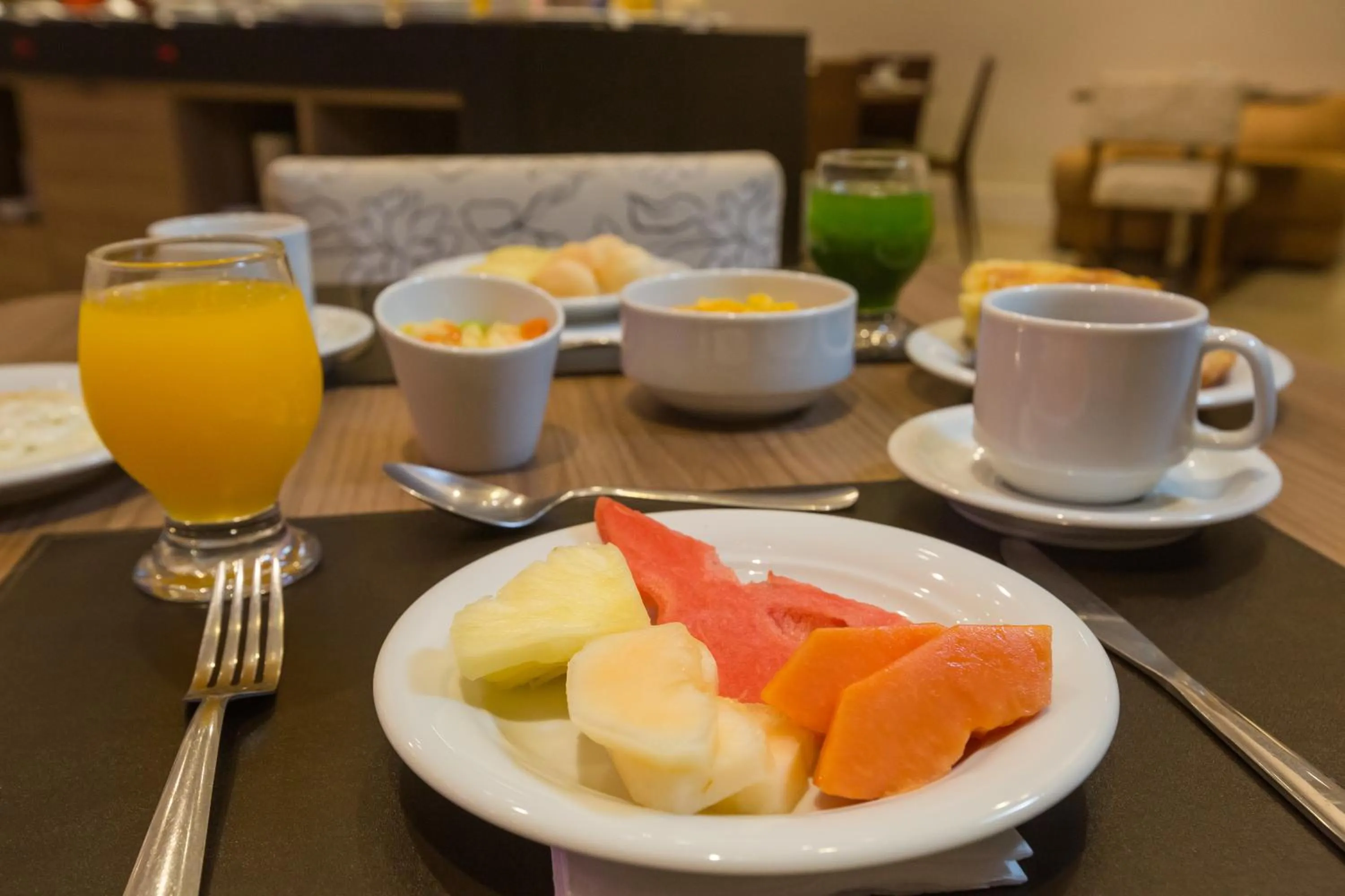 Restaurant/places to eat in Bourbon Hotel Cambara