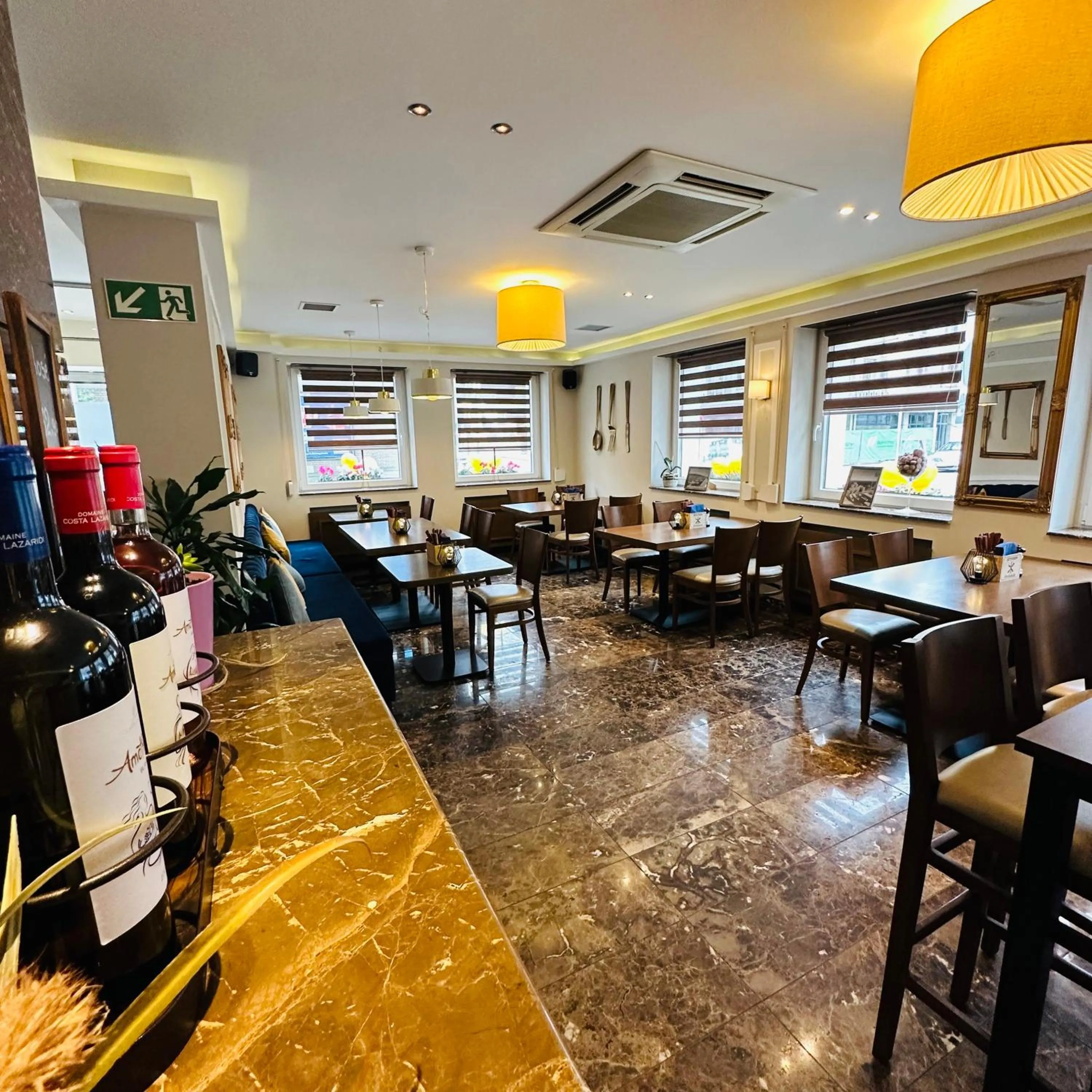 Restaurant/places to eat in Hotel Post Sindelfingen