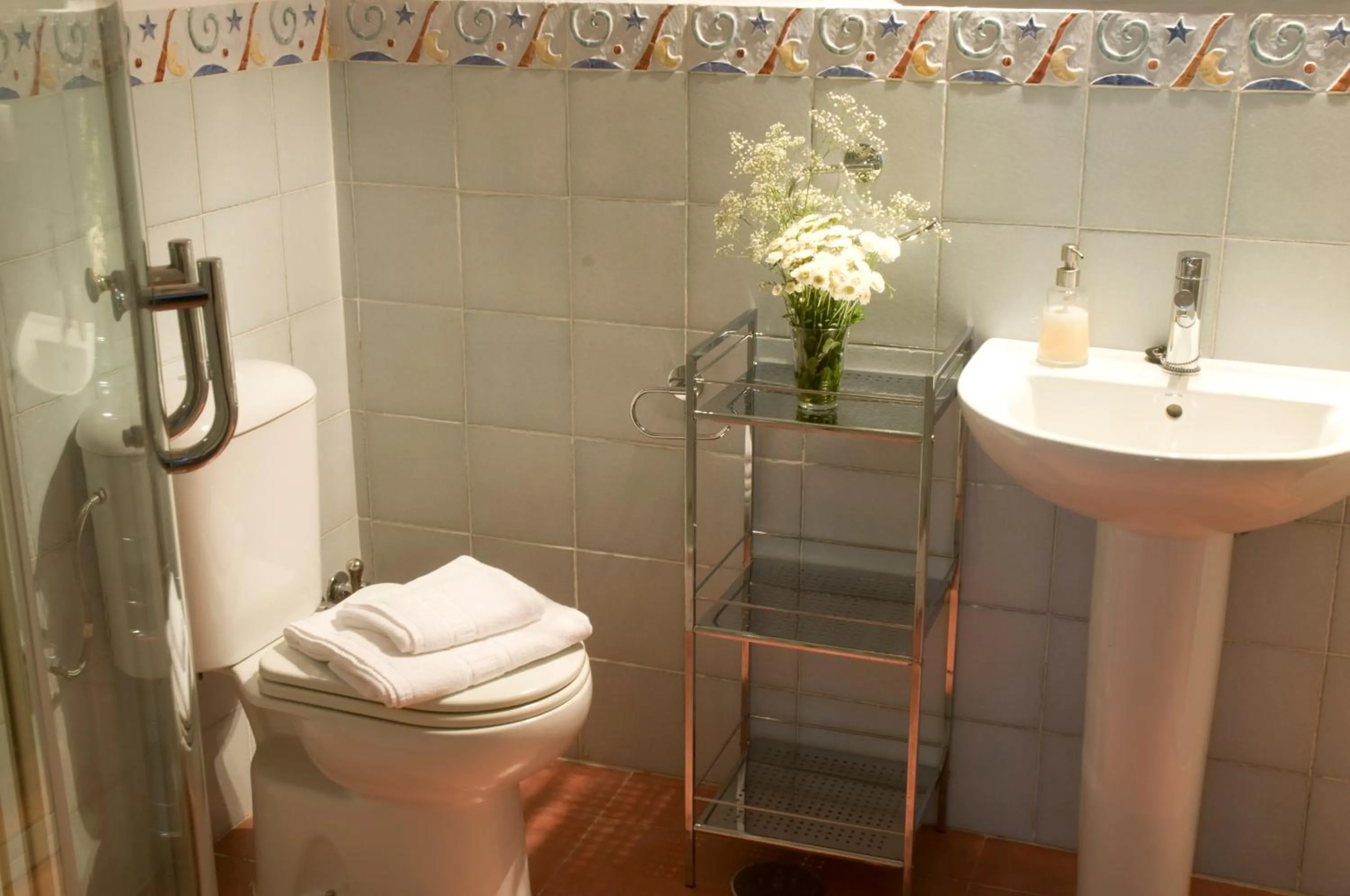 Bathroom in Life Apartments Quintana