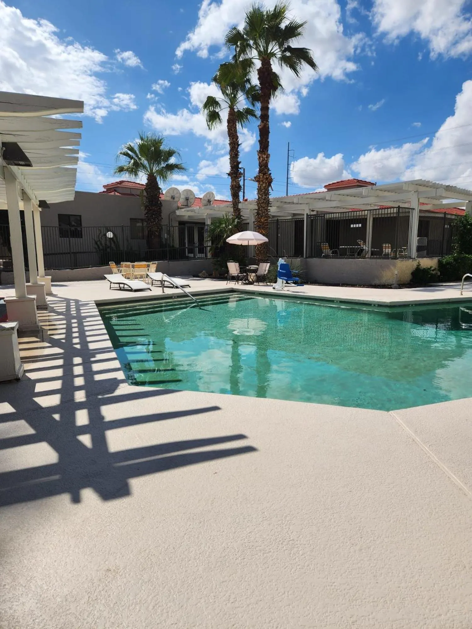 Swimming pool in Travelodge by Wyndham Phoenix North