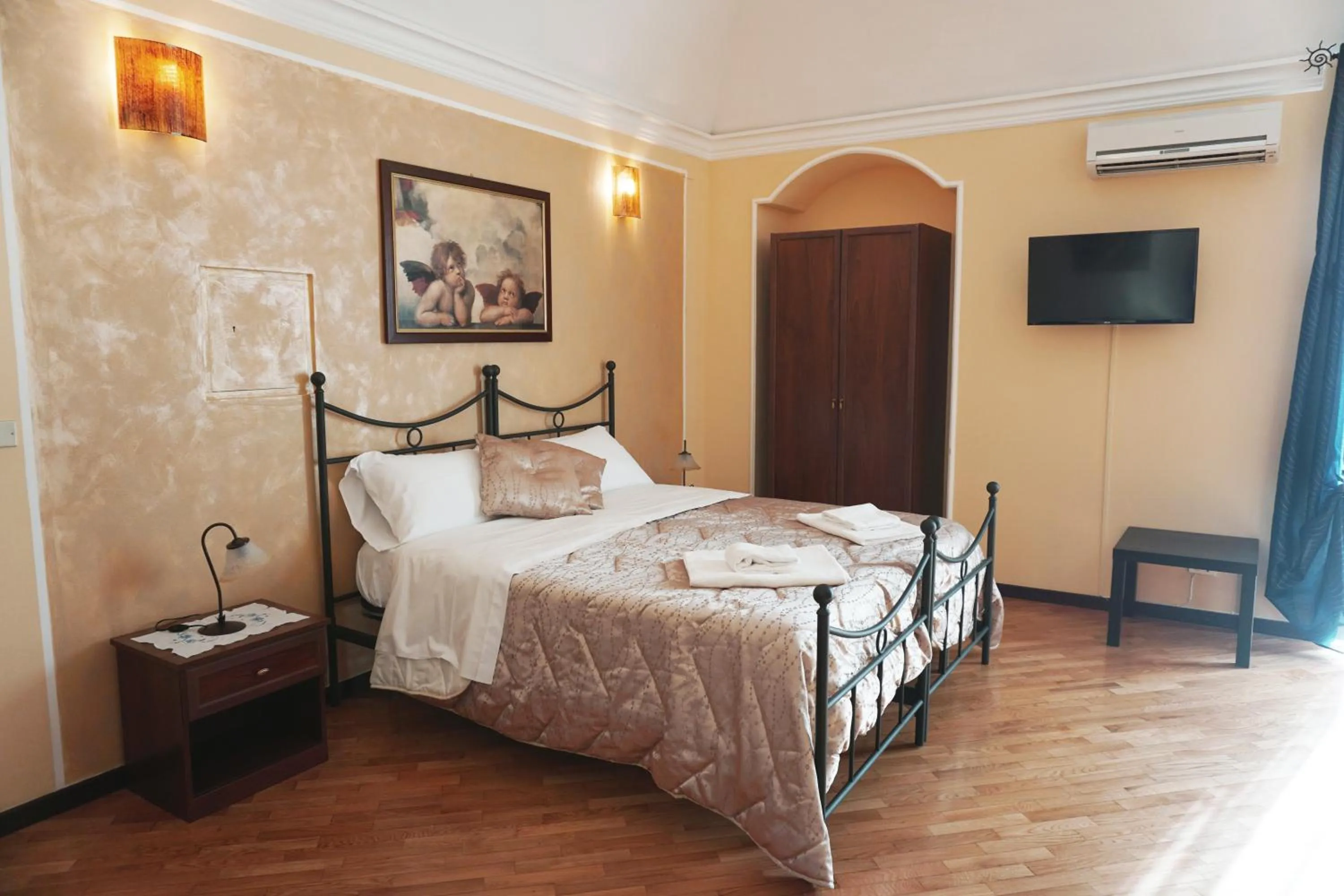 Bed in LA TERRAZZA SUL CORSO City Center