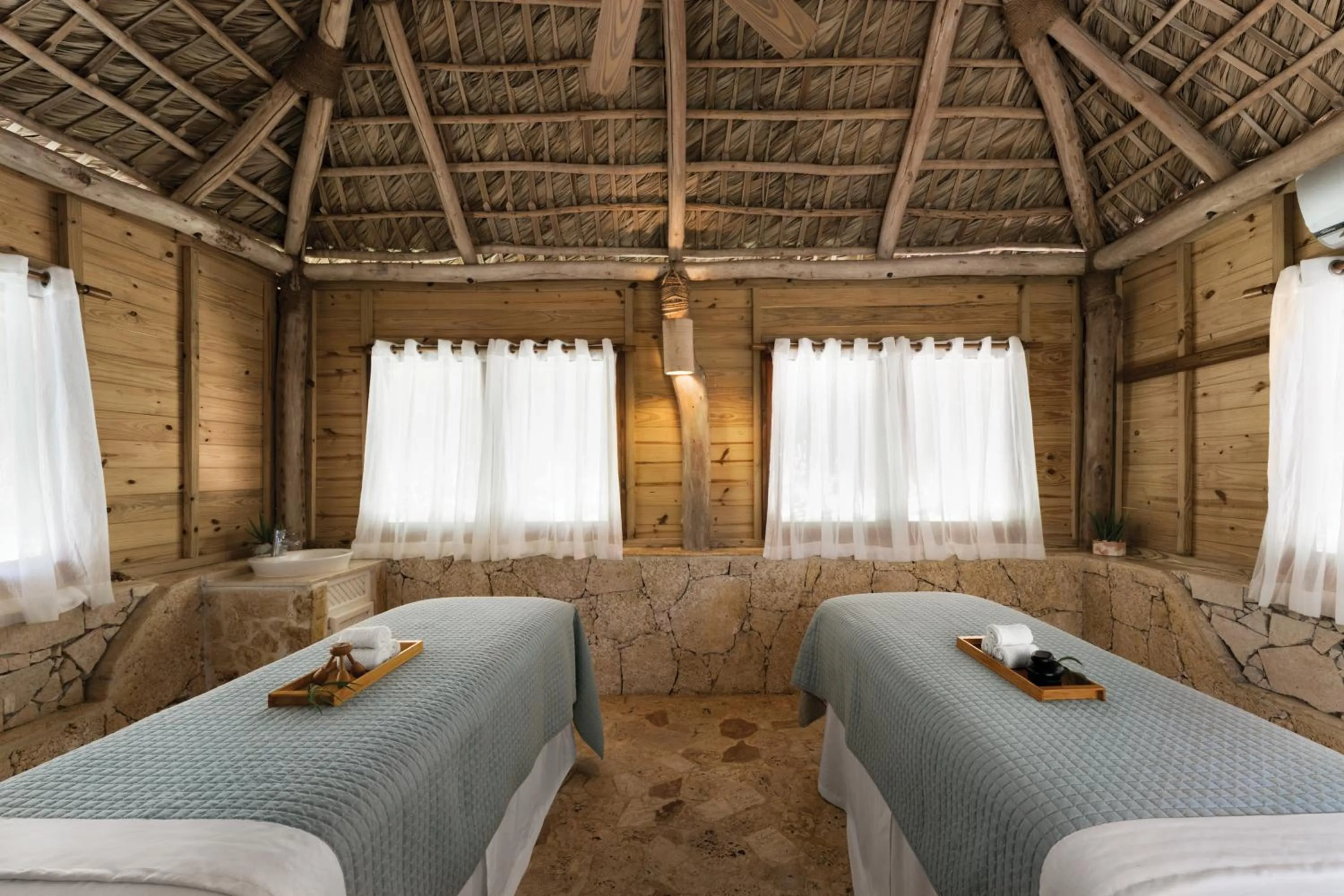 Massage, Bed in Dreams La Romana All-Inclusive Resort & Spa