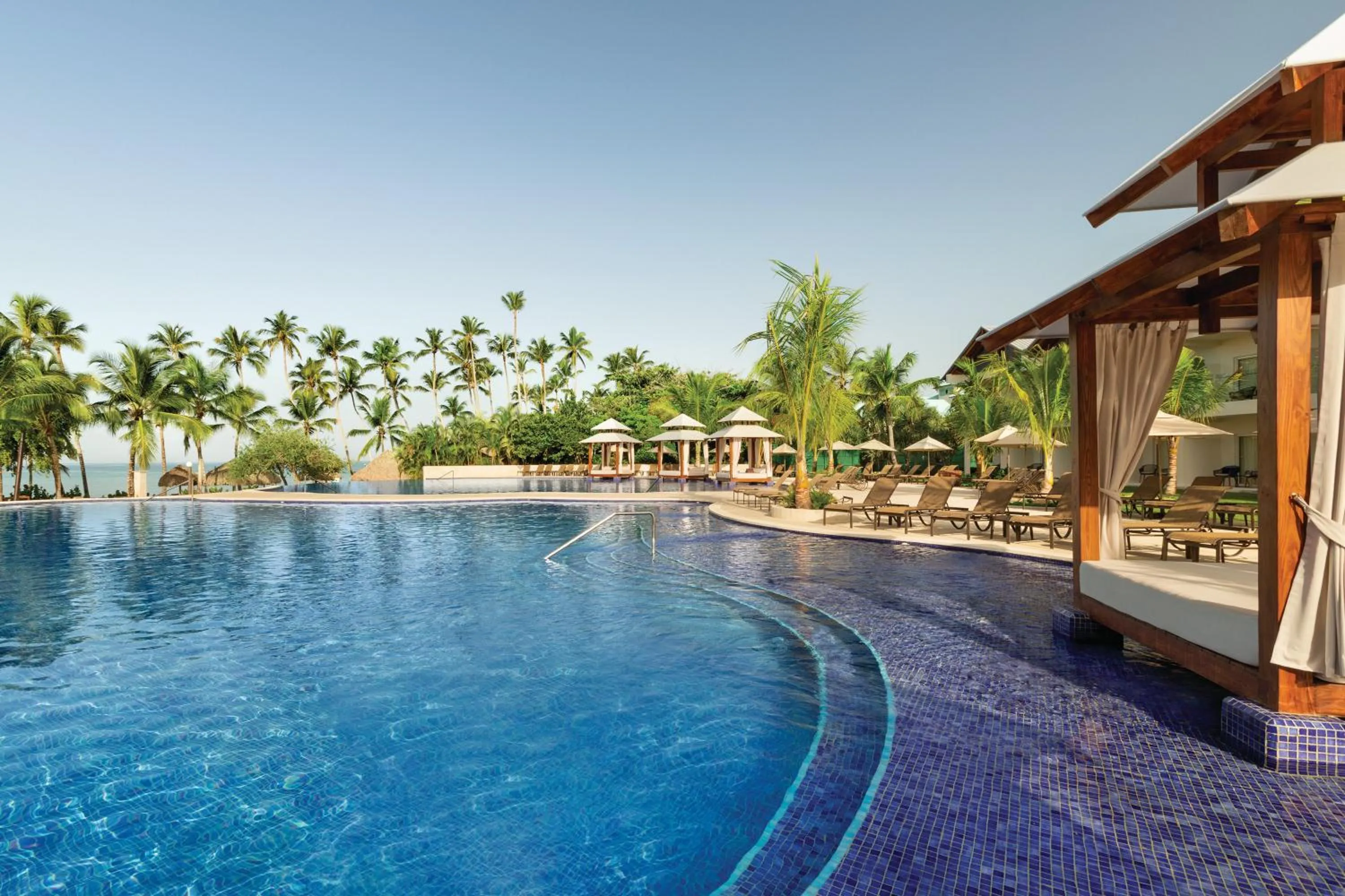 Swimming pool in Secrets La Romana All-Inclusive Adult Only Resort & Spa