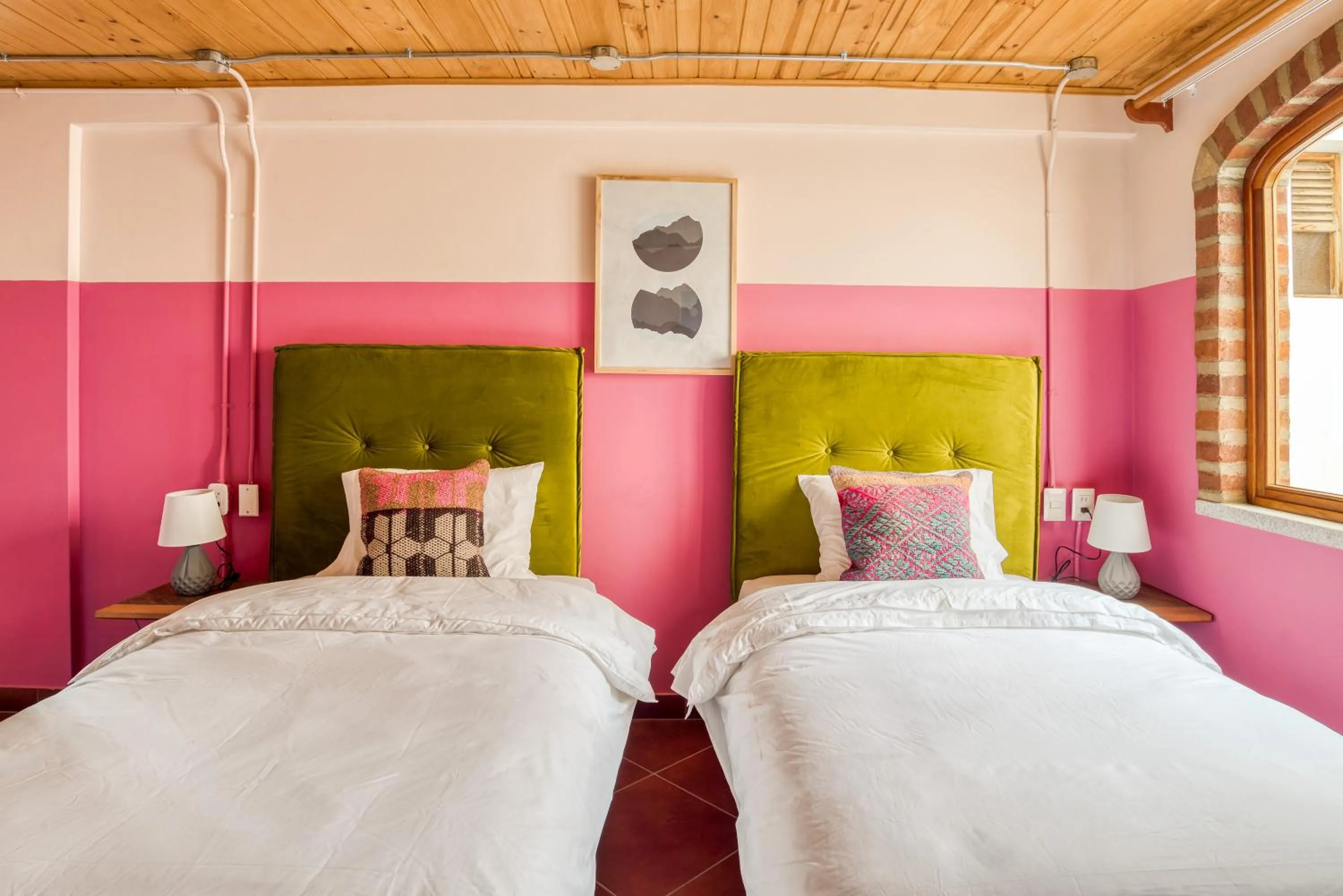 Photo of the whole room in Selina Huaraz