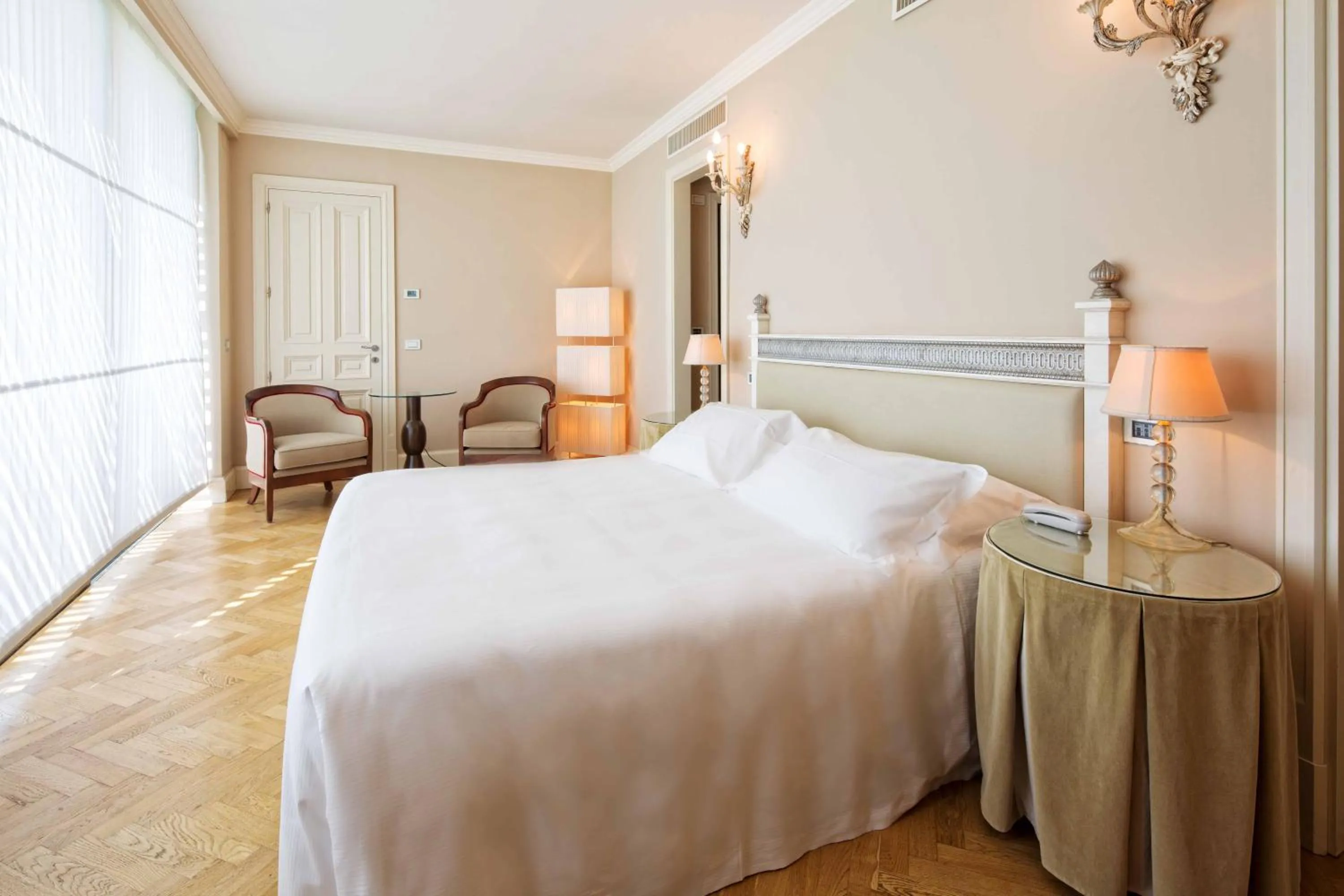 Bed in Riviera Golf Resort