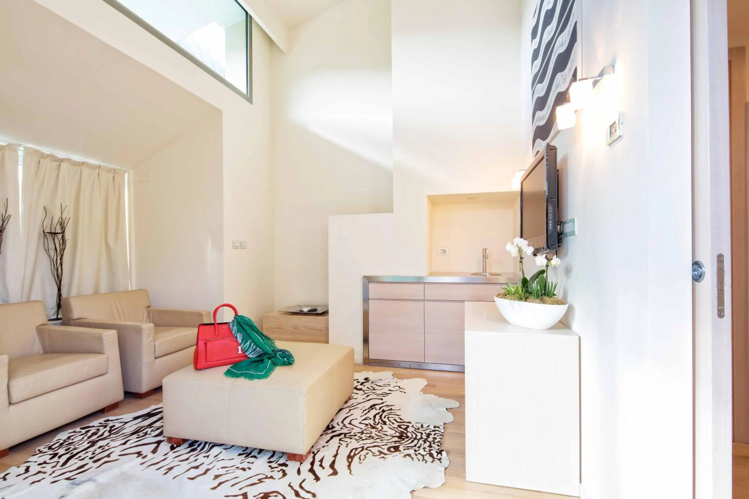 Photo of the whole room in Riviera Golf Resort