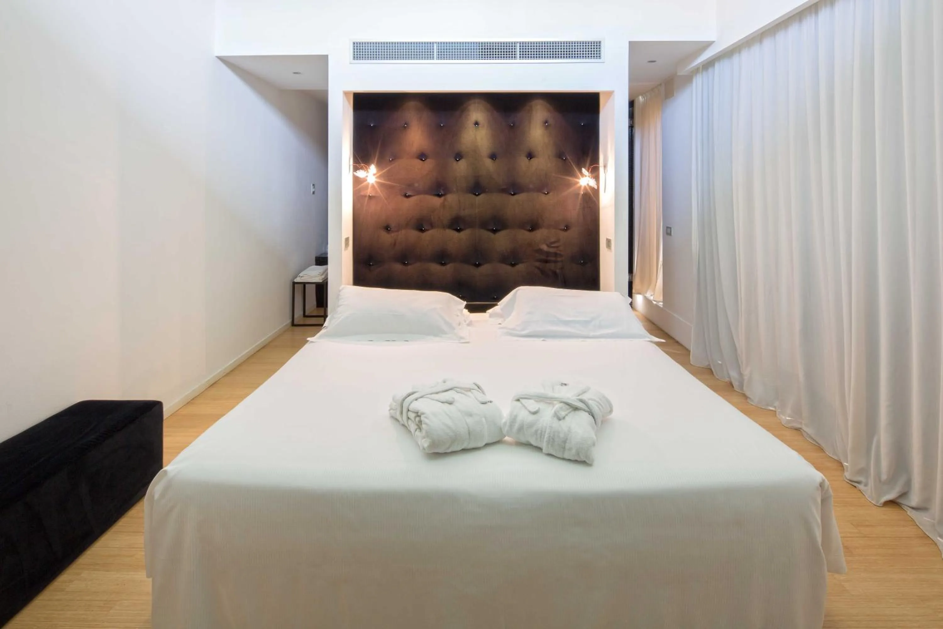 Bed in Riviera Golf Resort