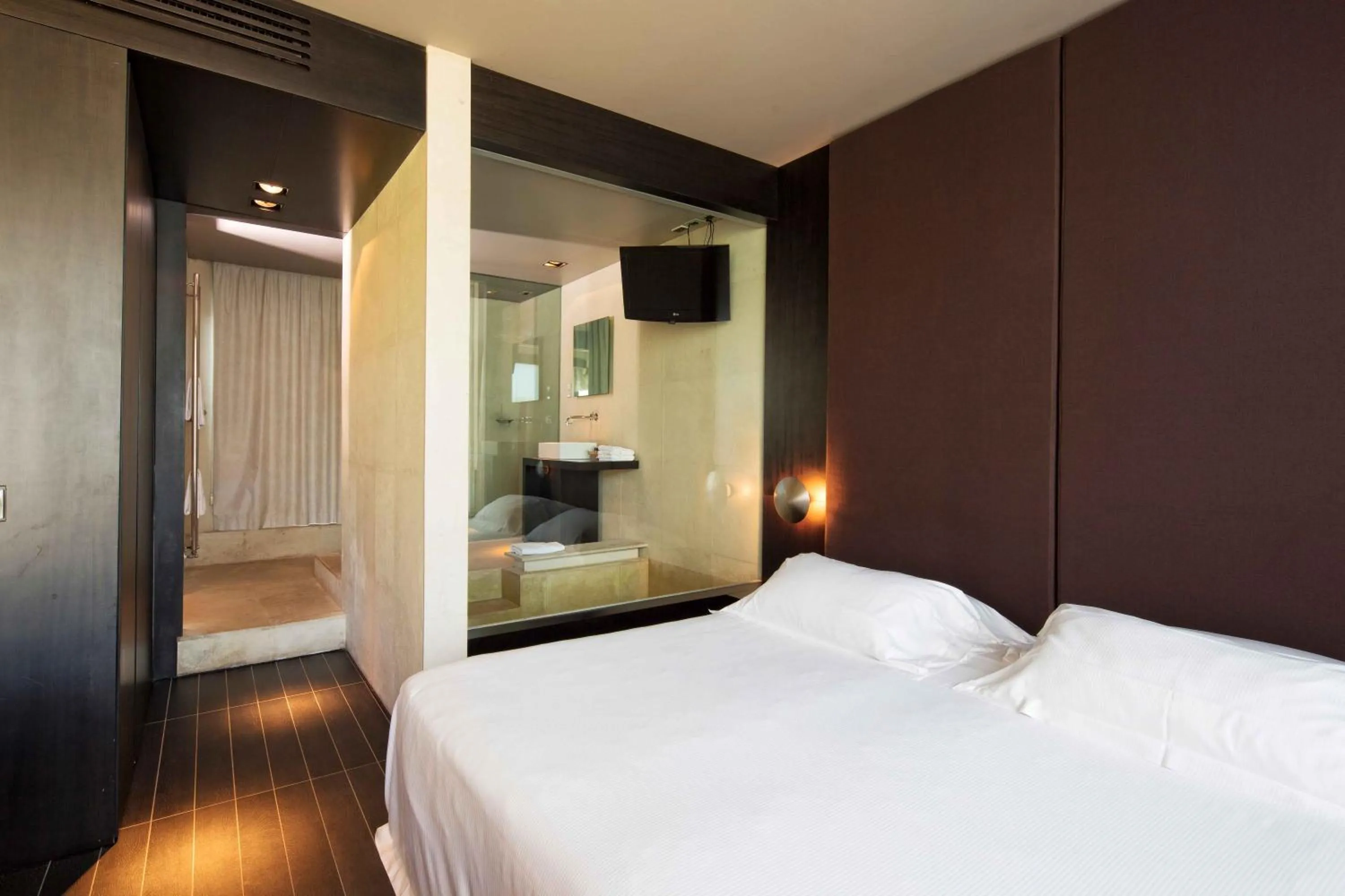 Bed in Riviera Golf Resort