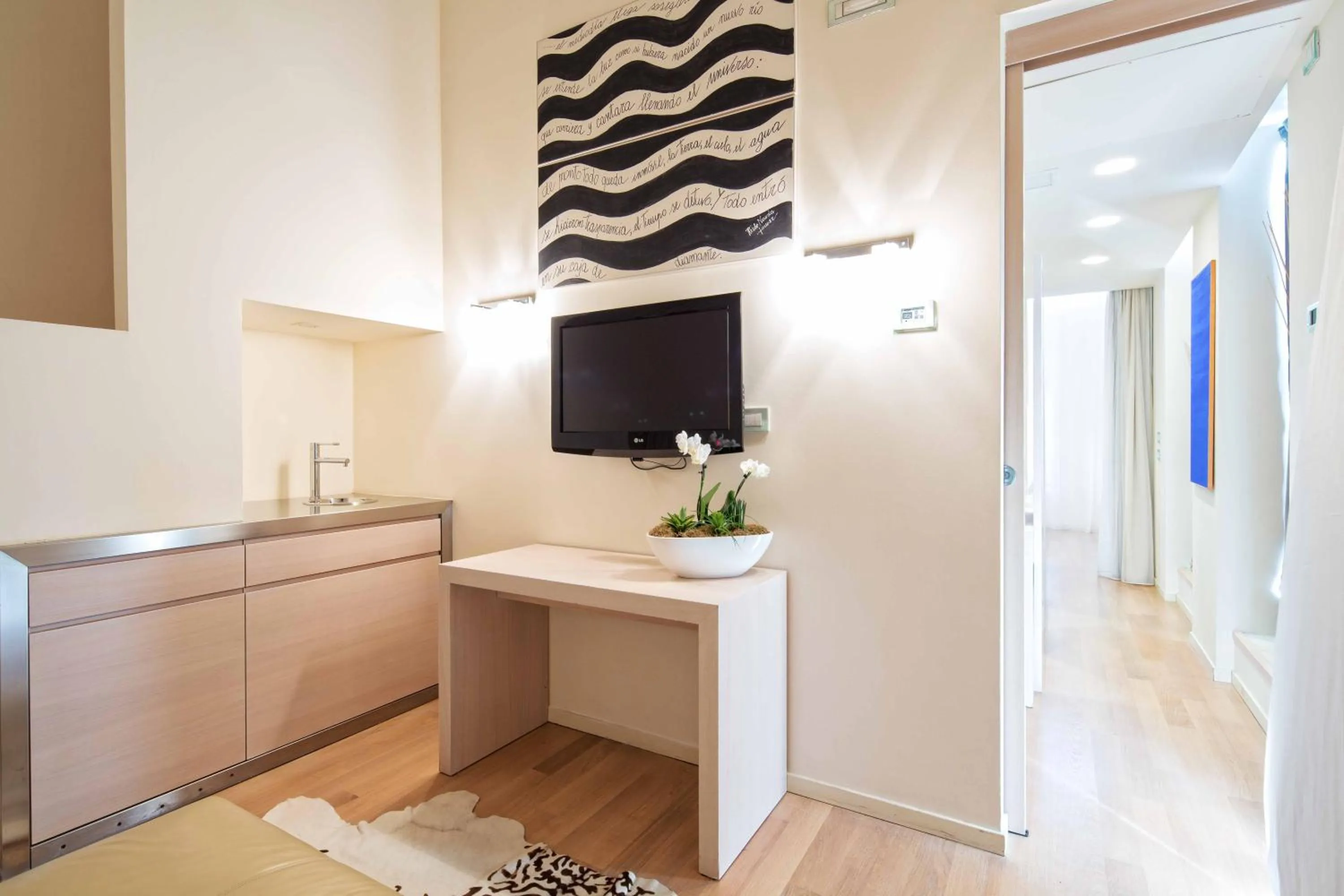 Photo of the whole room in Riviera Golf Resort