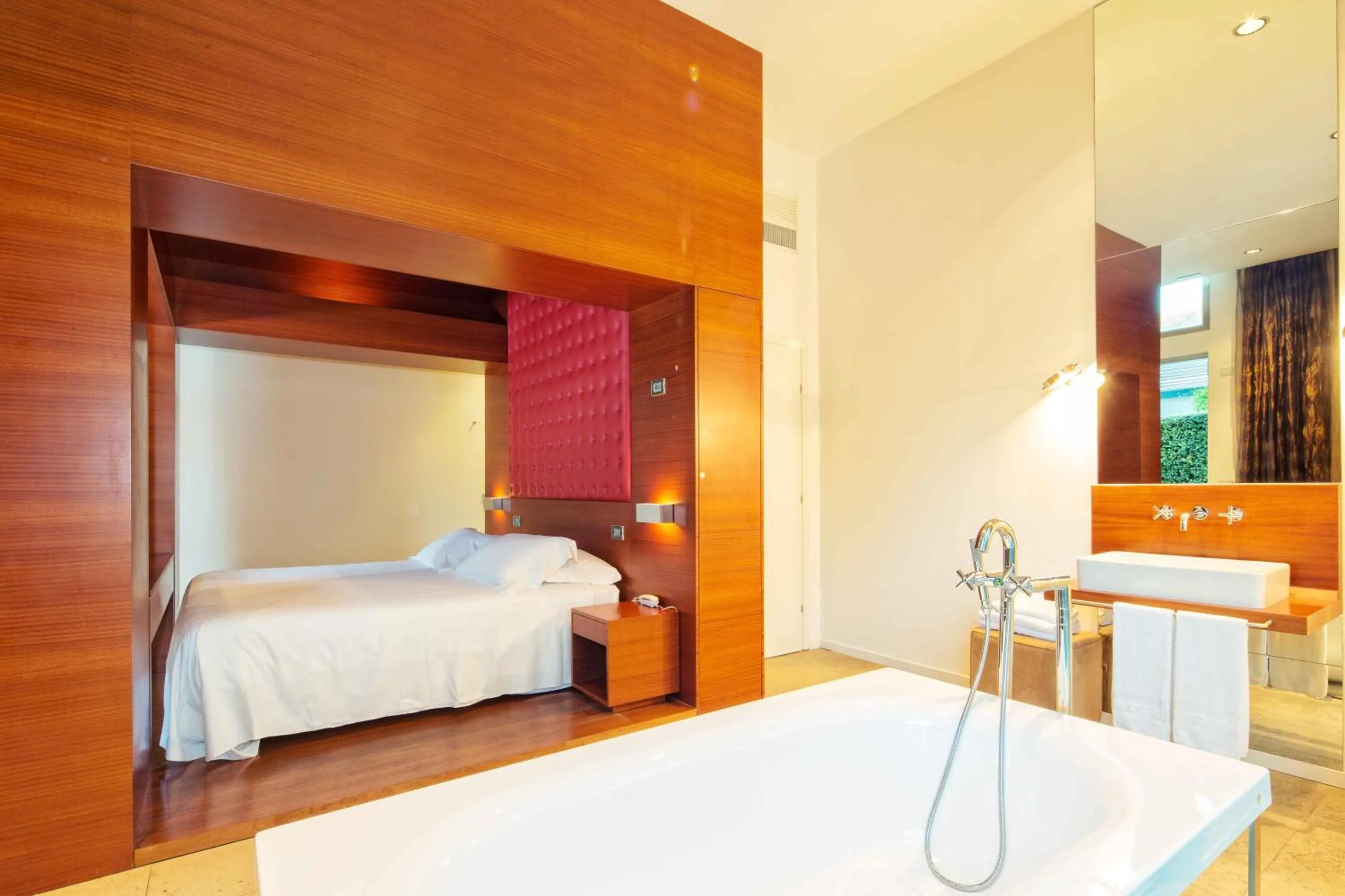 Photo of the whole room, Bed in Riviera Golf Resort