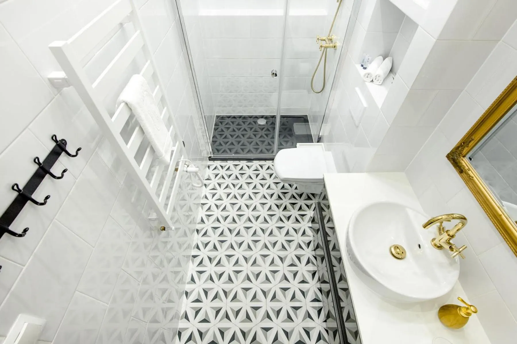 Shower in Bliss Apartments