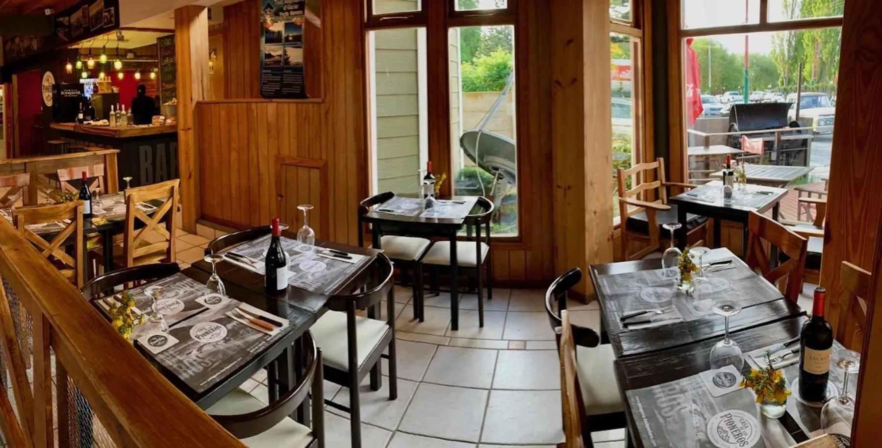 Restaurant/places to eat in Del Glaciar Libertador Hotel