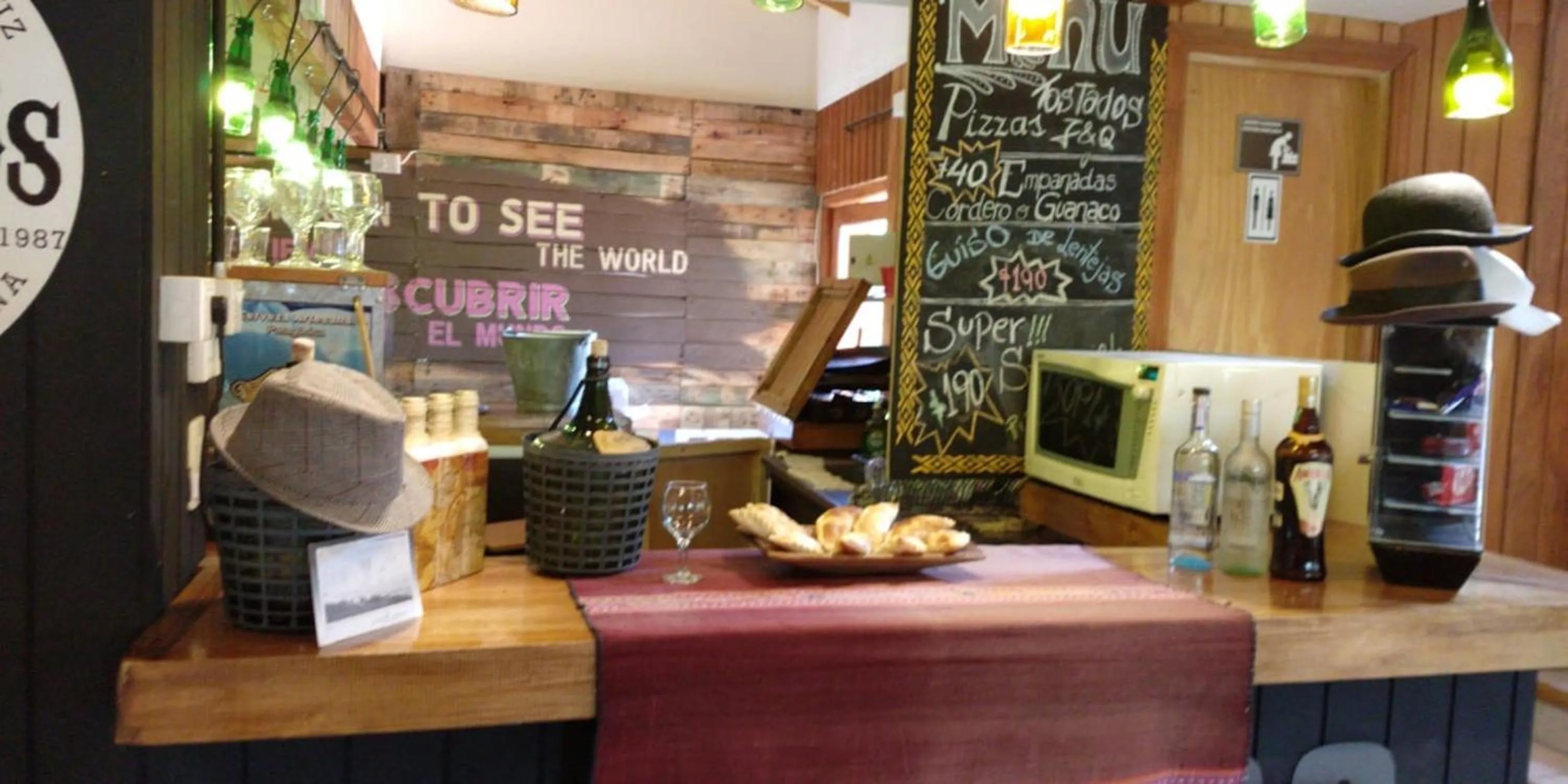 Restaurant/places to eat in Del Glaciar Libertador Hotel