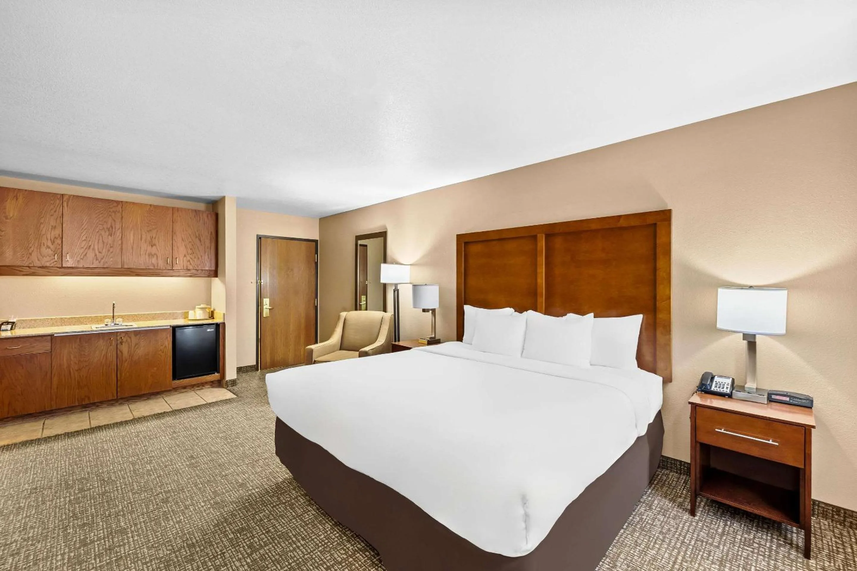 Bedroom, Bed in Comfort Inn Benson near Kartchner Caverns