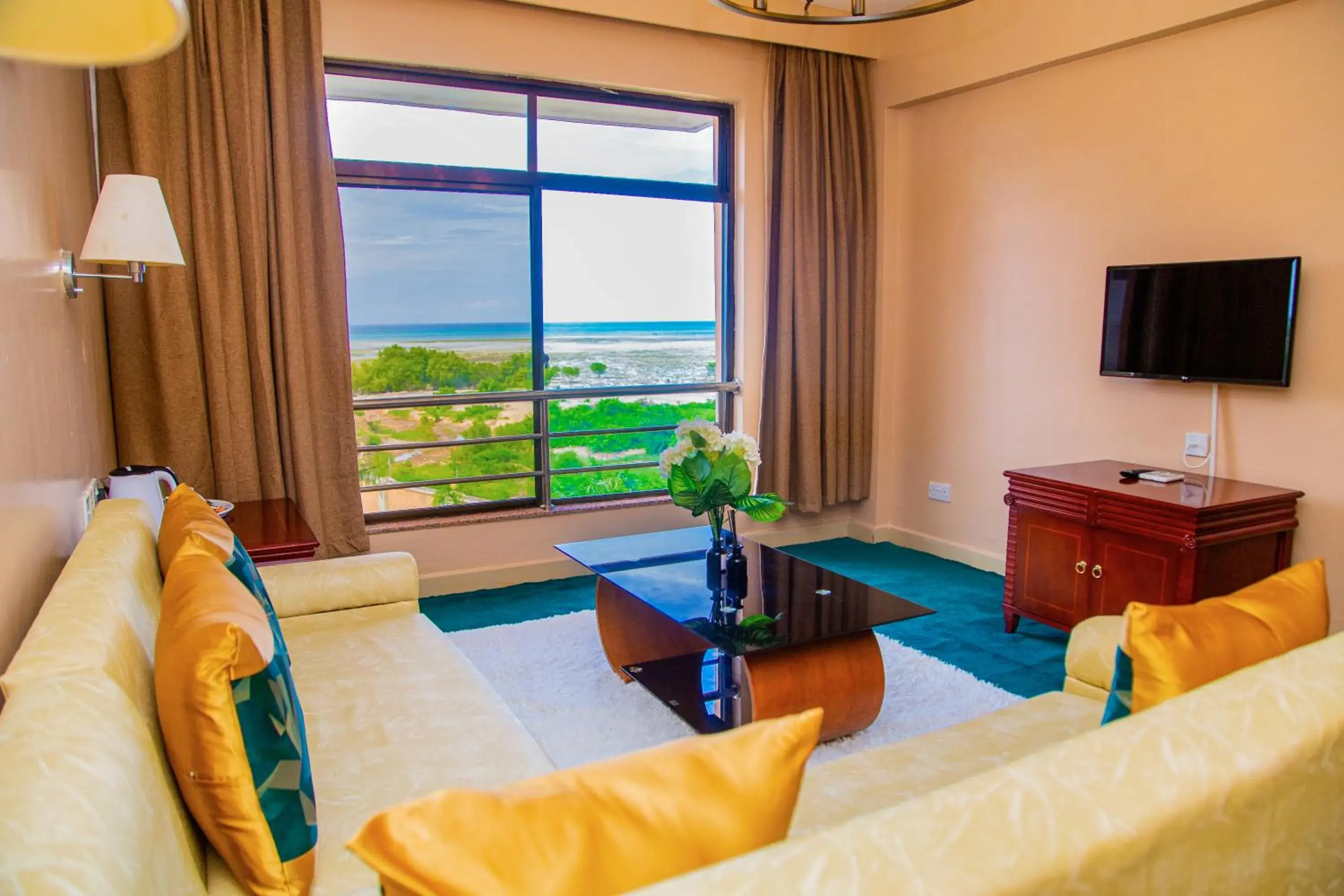 King Suite with Sea View in Luwa Evergreen Hotel King Suite with Sea View in Luwa Evergreen Hotel