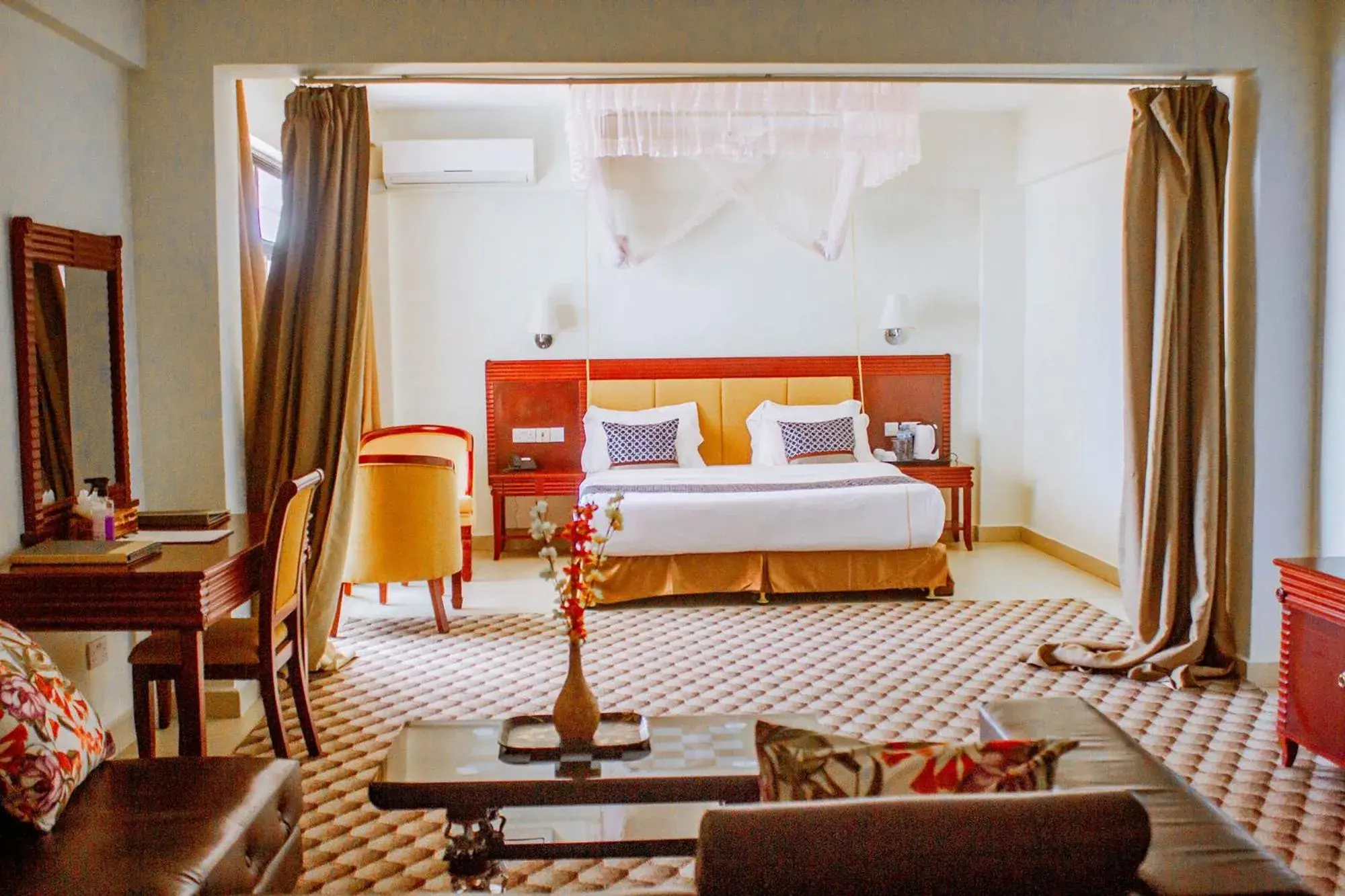 Suite - single occupancy in Luwa Evergreen Hotel Suite - single occupancy in Luwa Evergreen Hotel