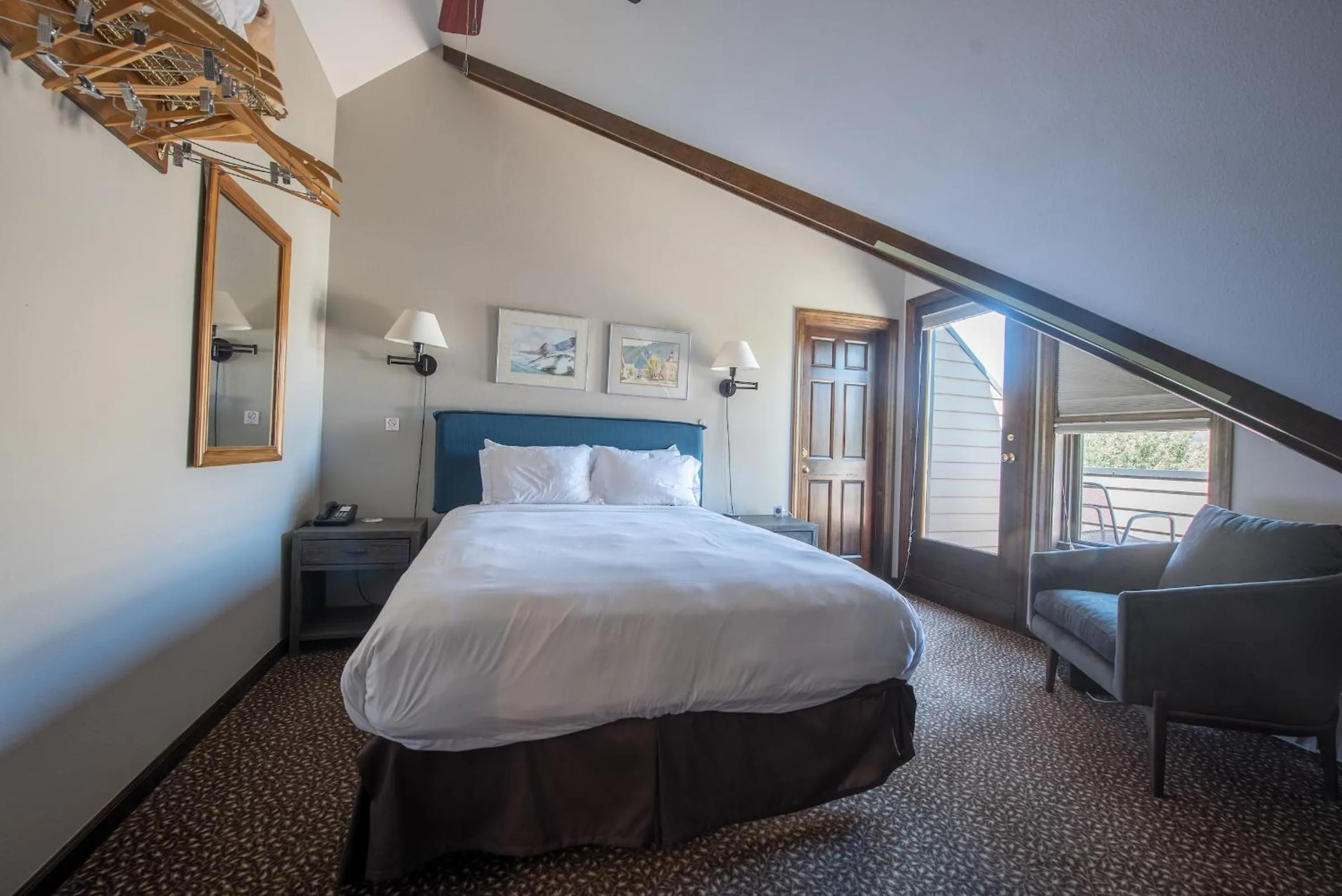 Bedroom, Bed in Elk Mountain Lodge