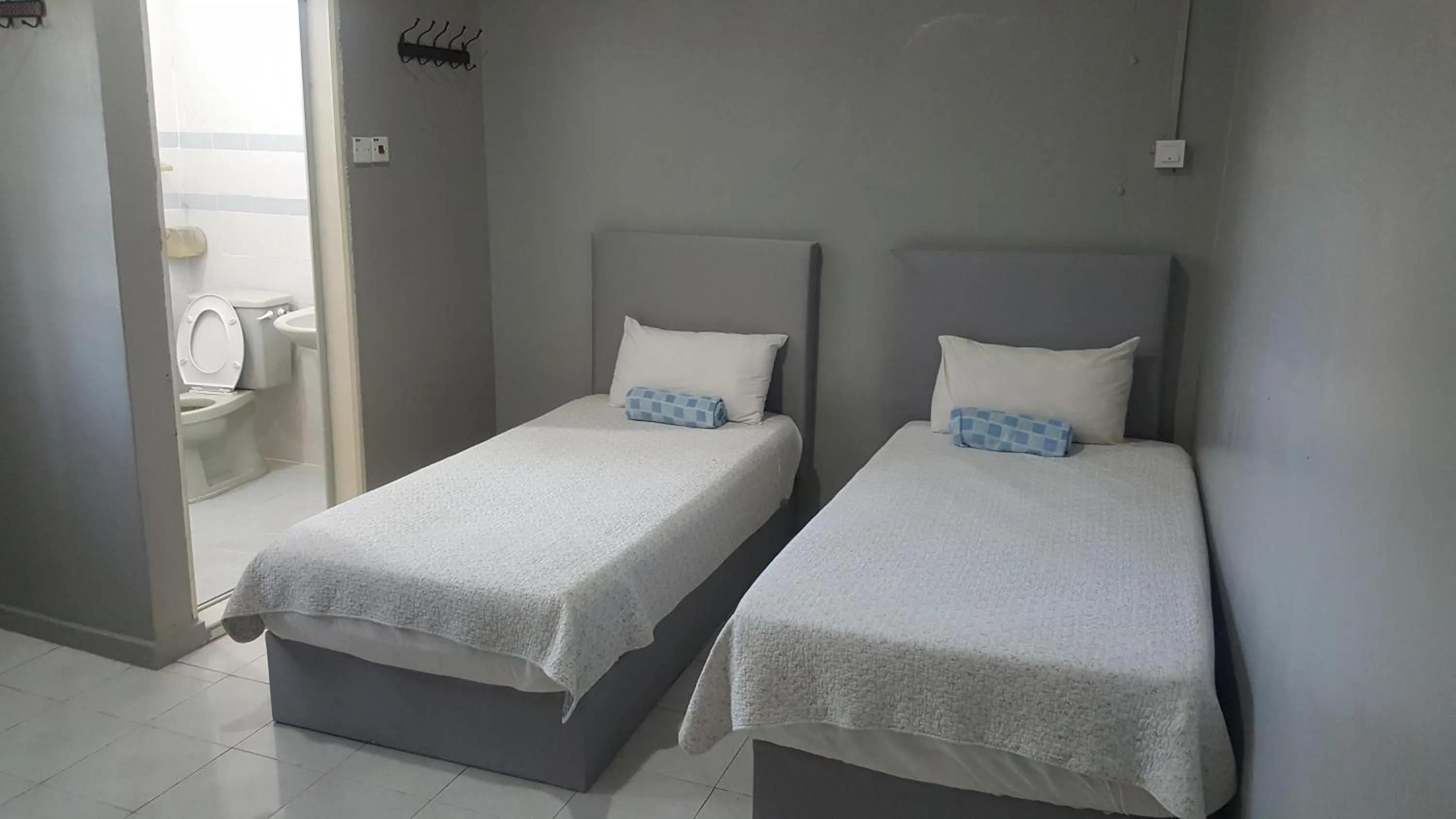 Bed in HOTEL SHAFURA 2