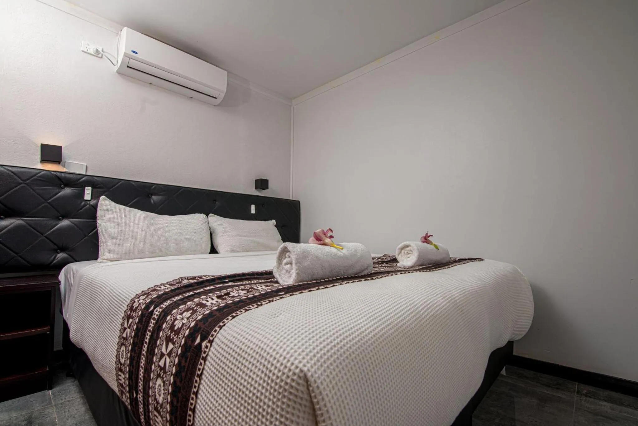 Bed in Dua Dua Beach Resort