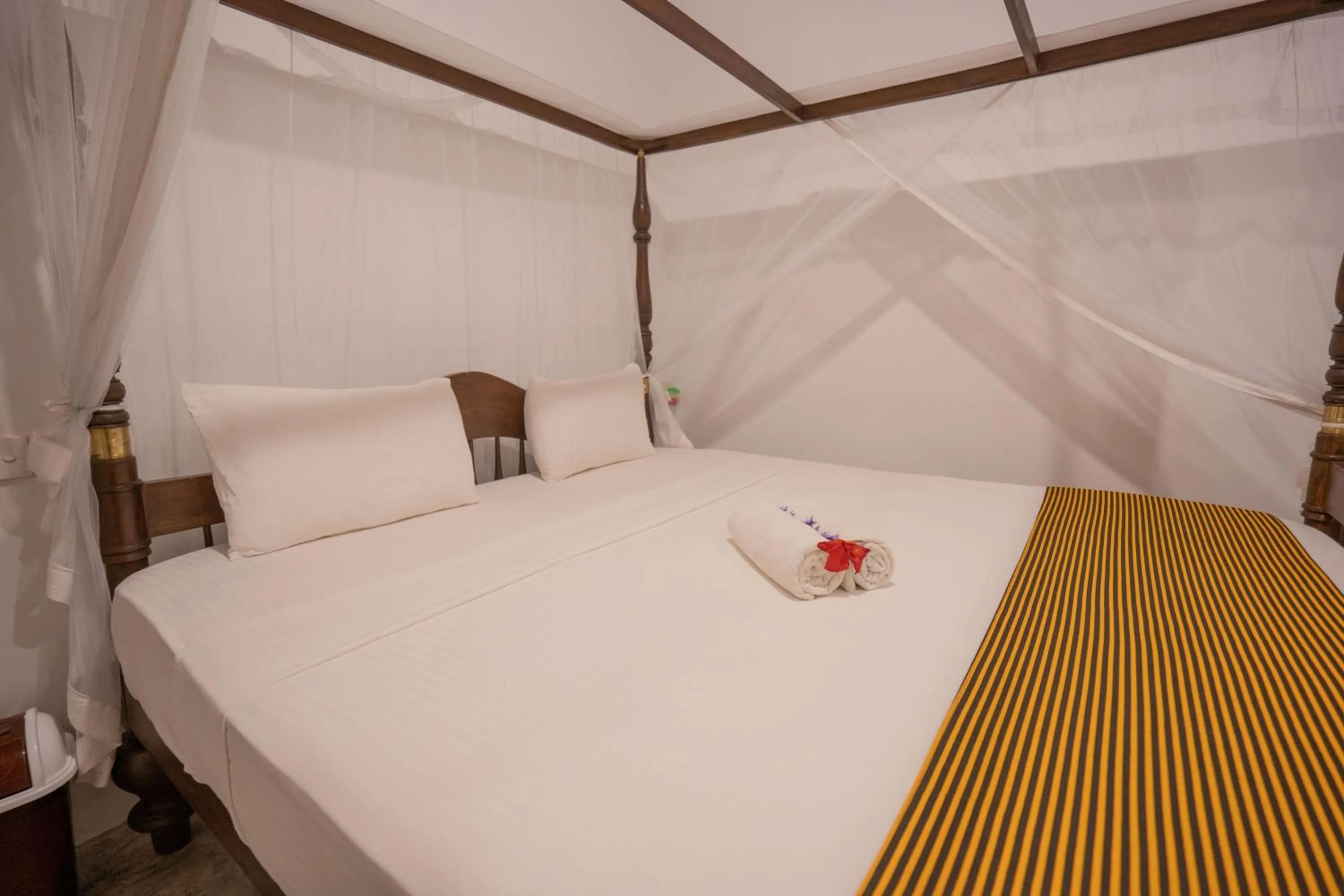 Bed in Luaya Beach