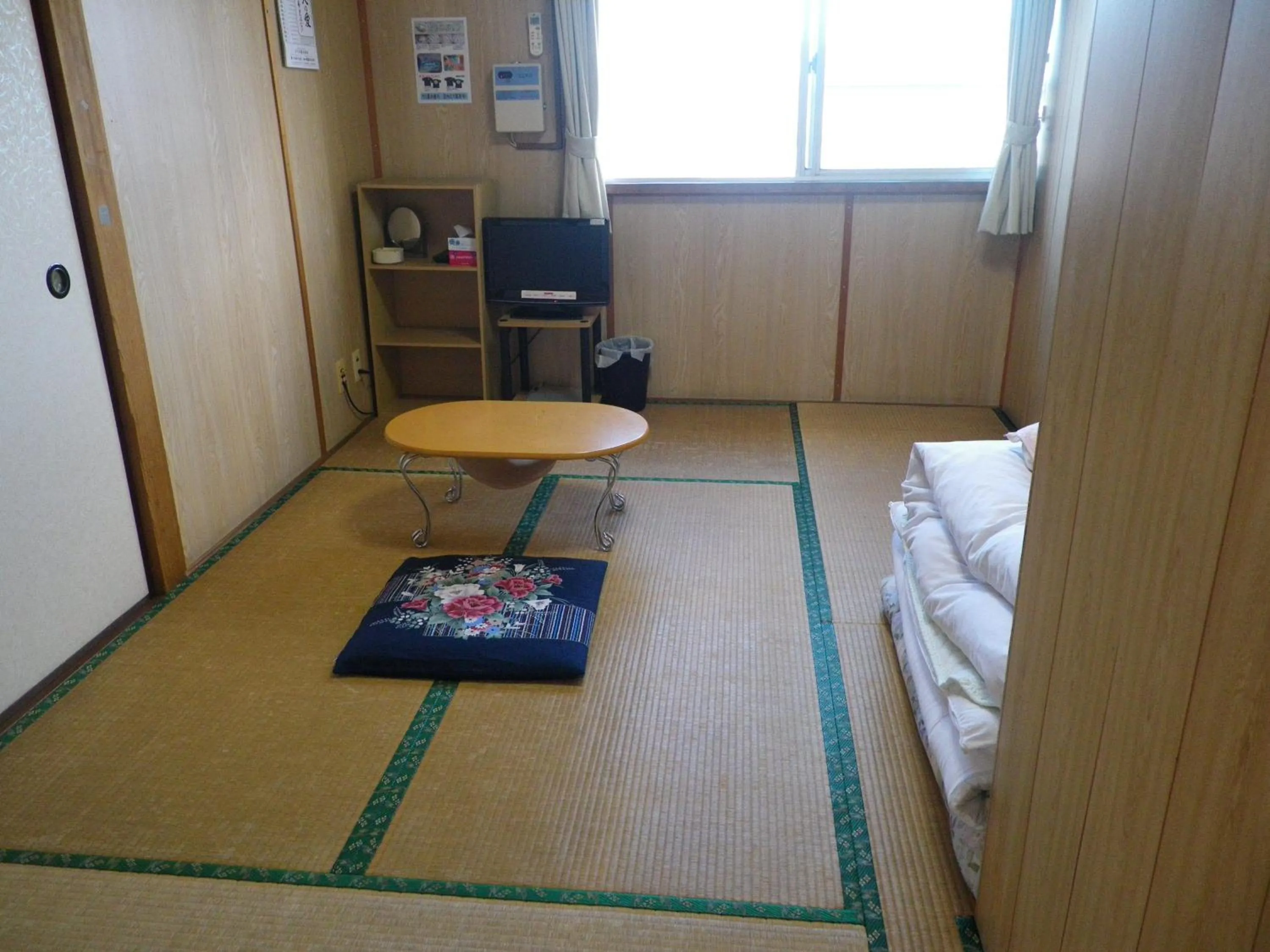 Photo of the whole room in Minshuku Iwakawa