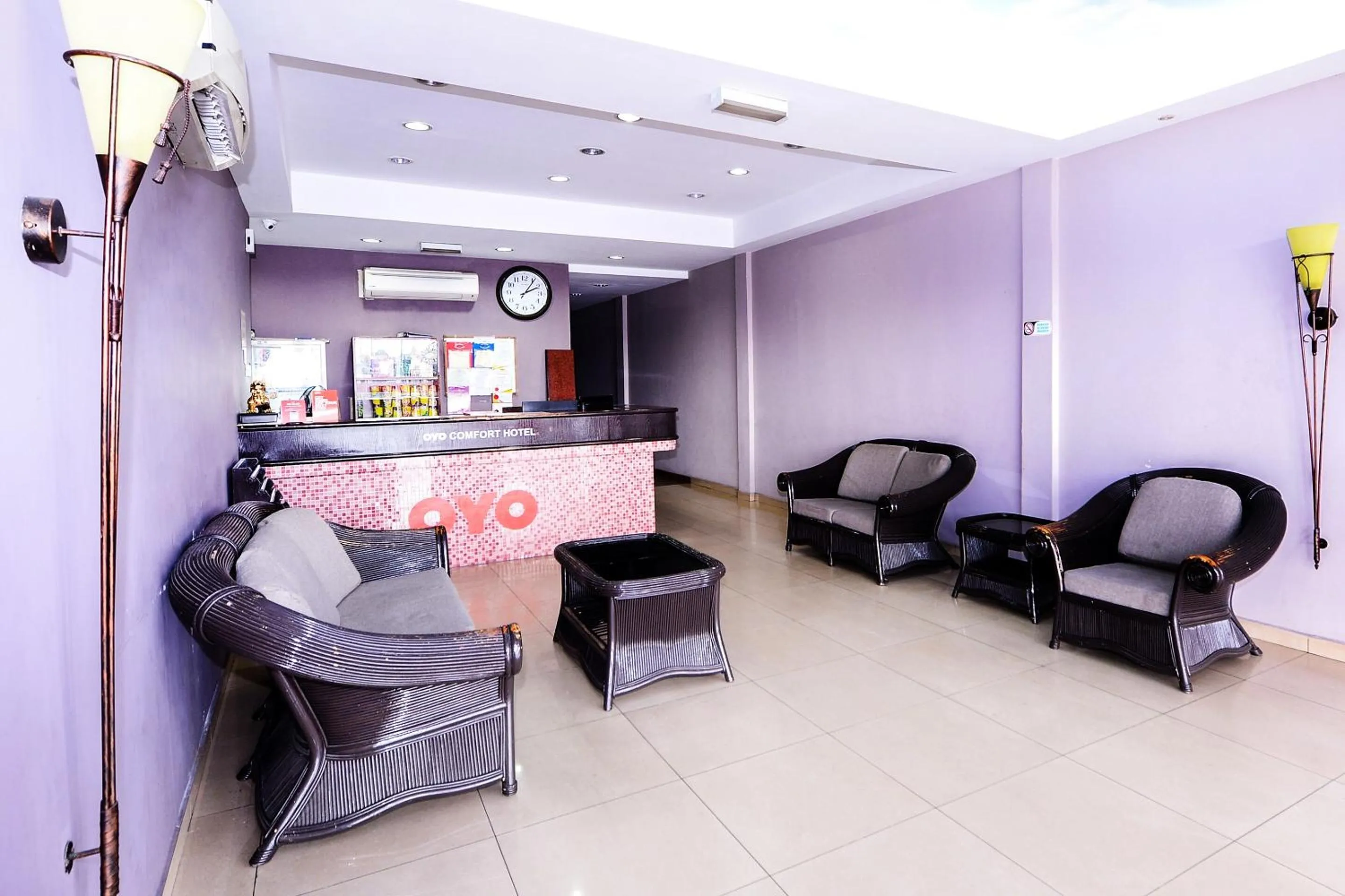 Lobby or reception in Super OYO 484 Comfort Hotel Kapar
