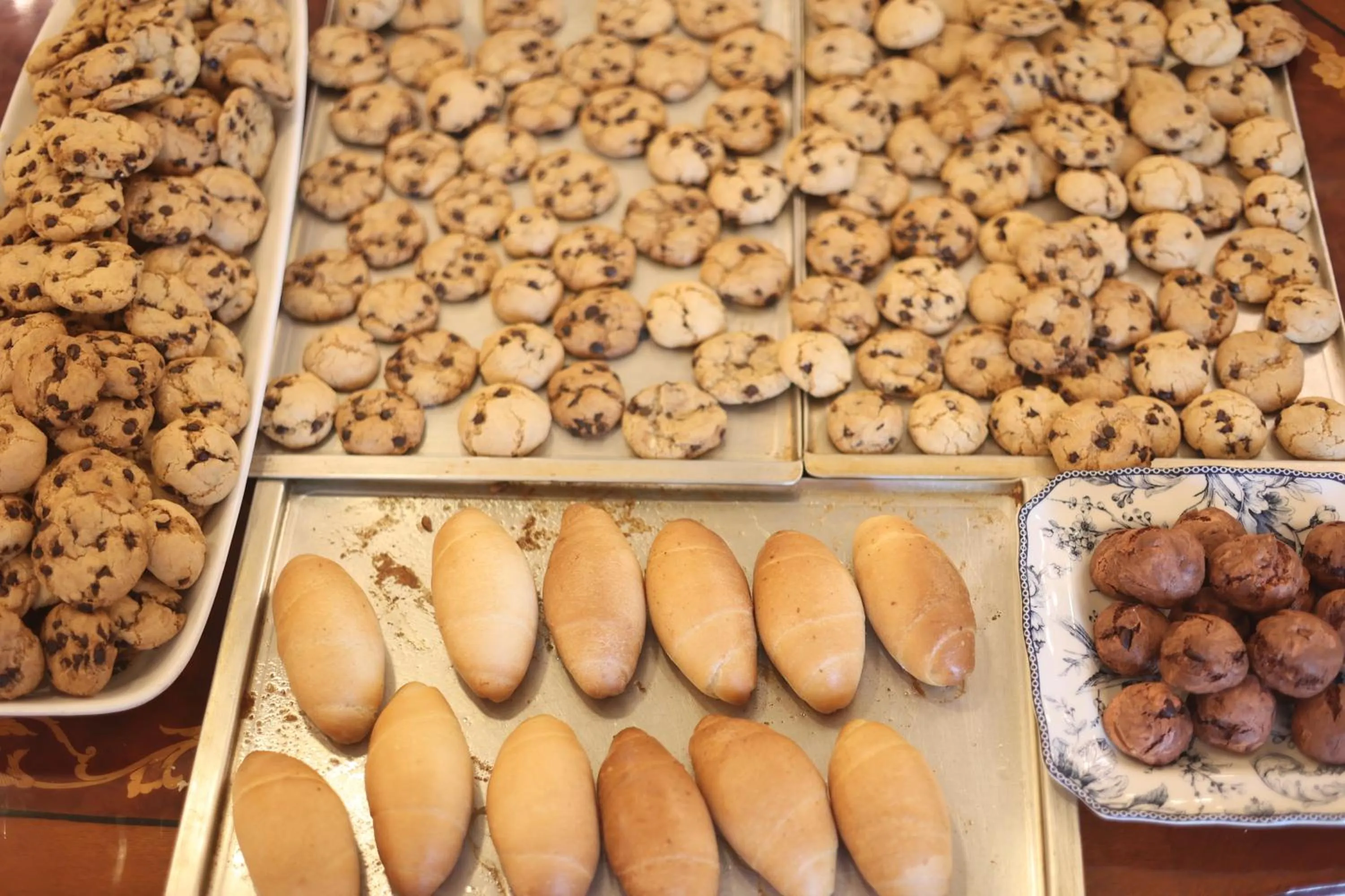 Property building in Hotel Lemong