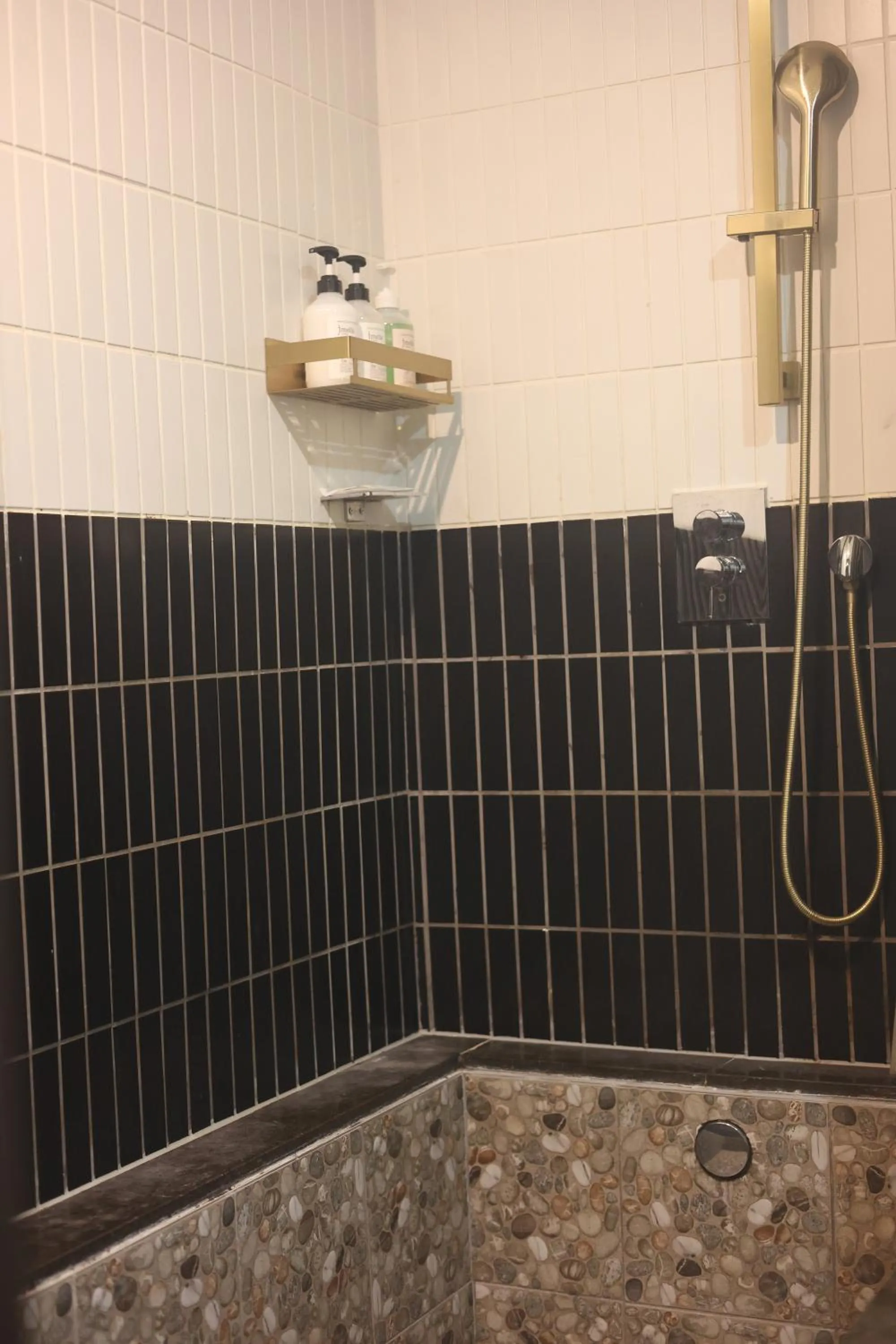 Property building in Hotel Lemong