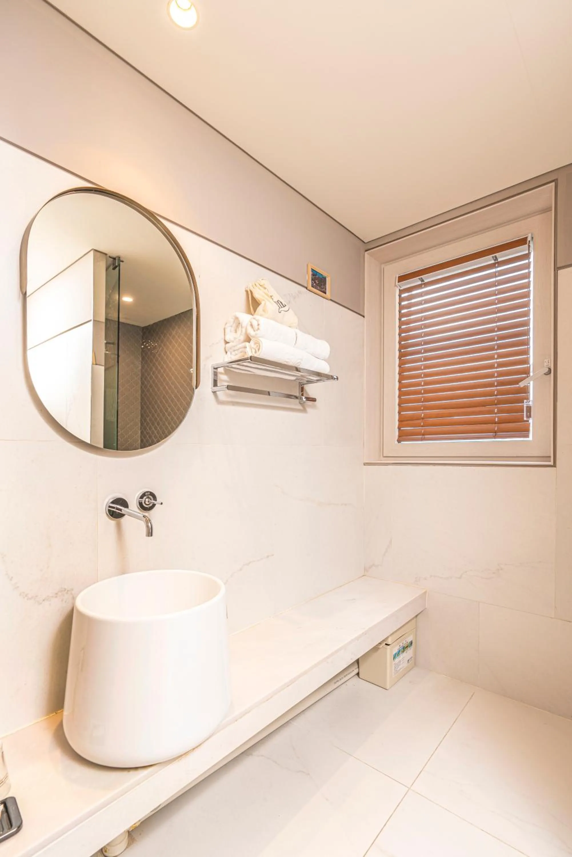 Bath in Hotel Lemong