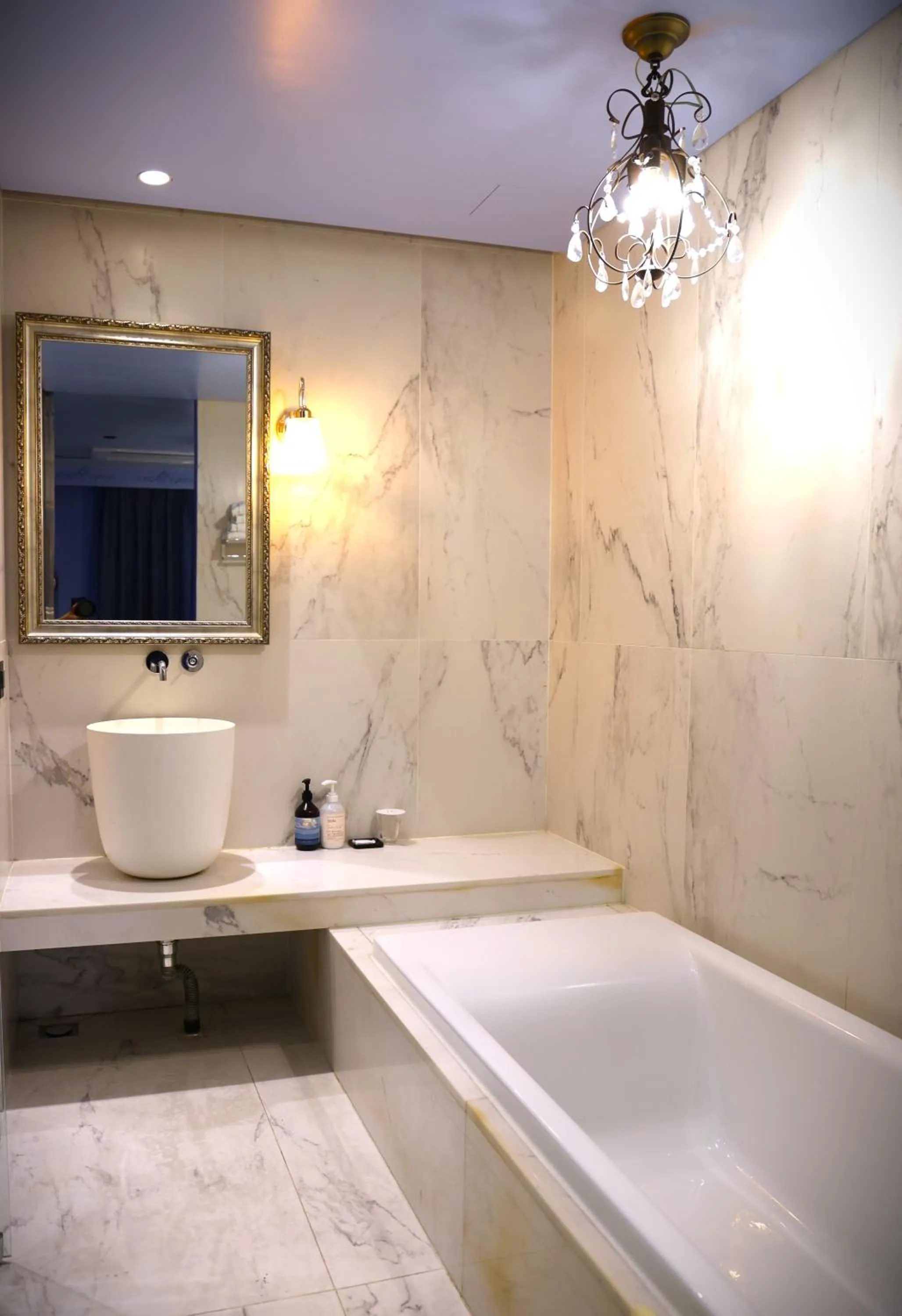 Property building in Hotel Lemong