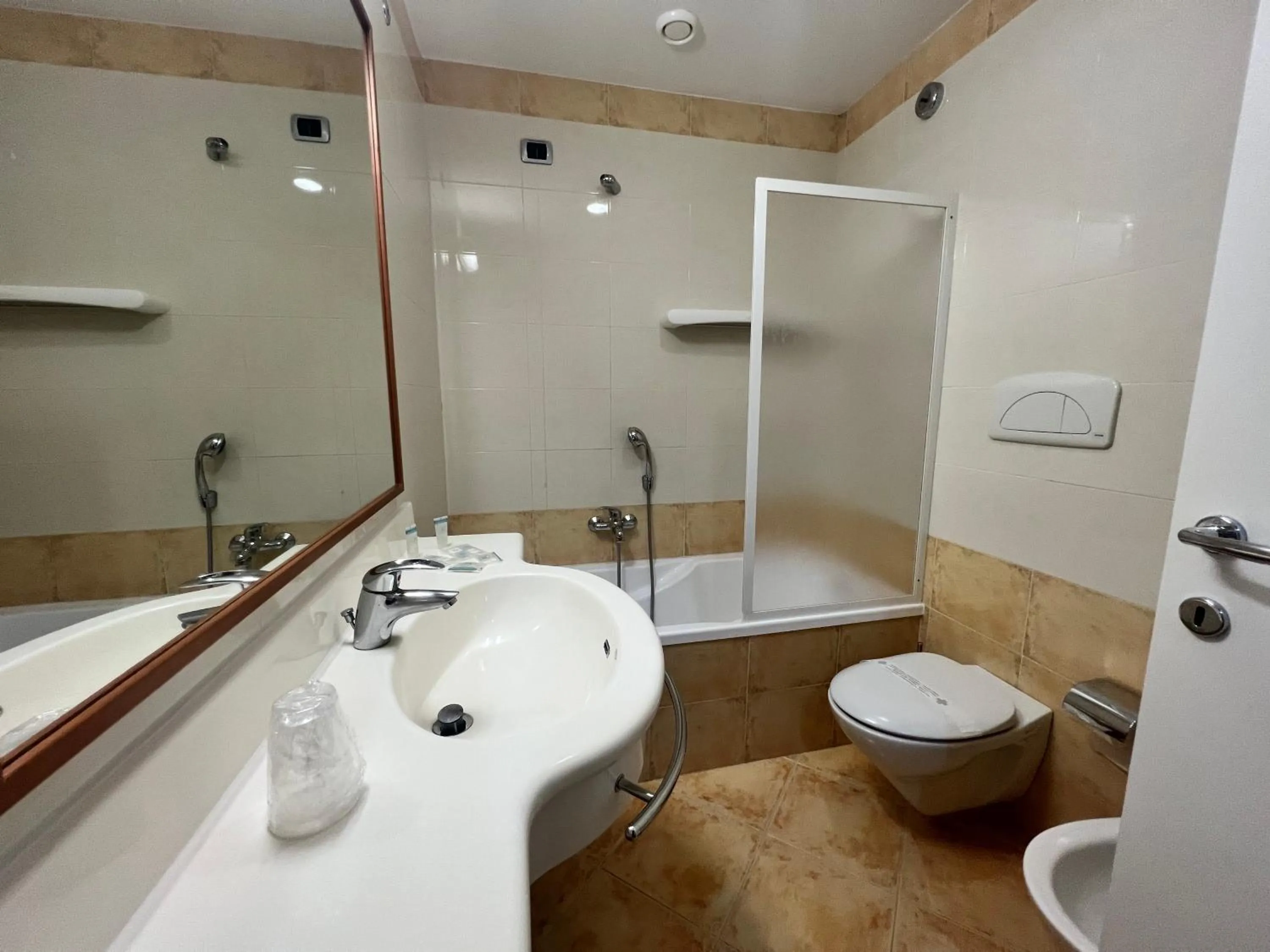 Bathroom in Park Hotel Mirabeau