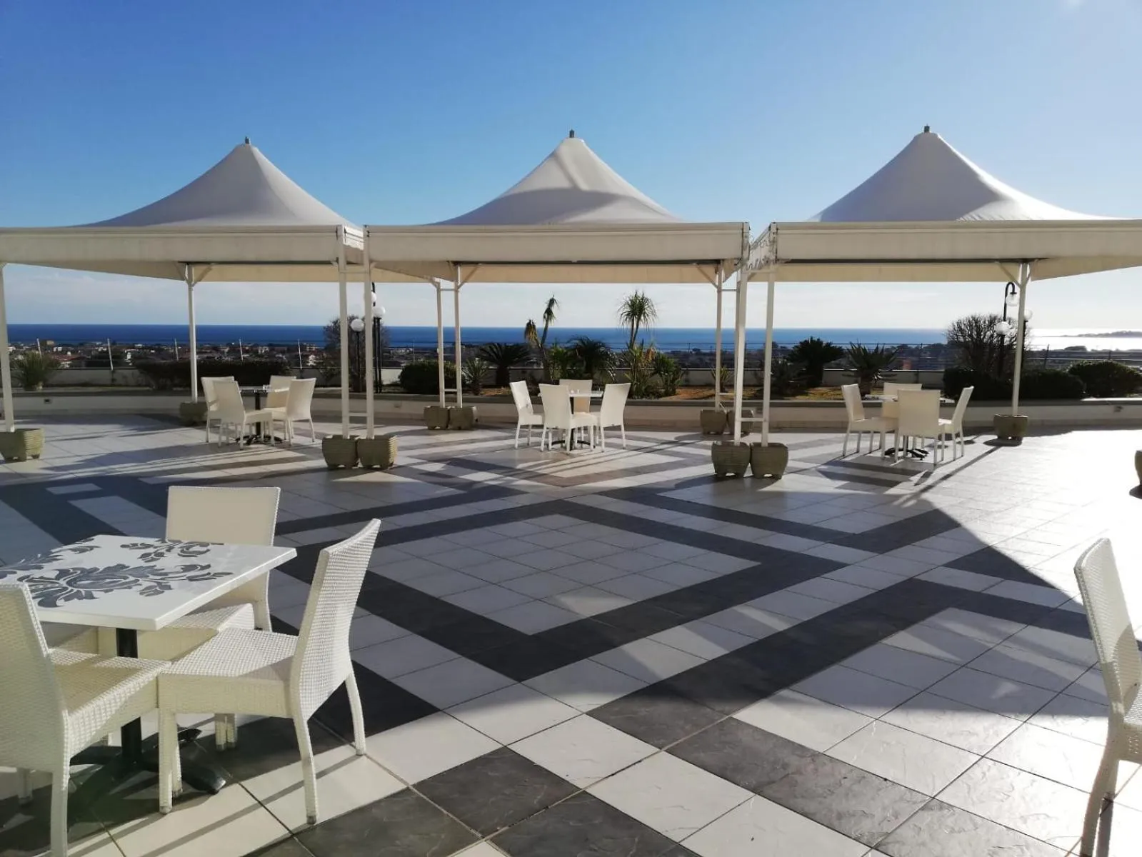 Area and facilities in Park Hotel Mirabeau