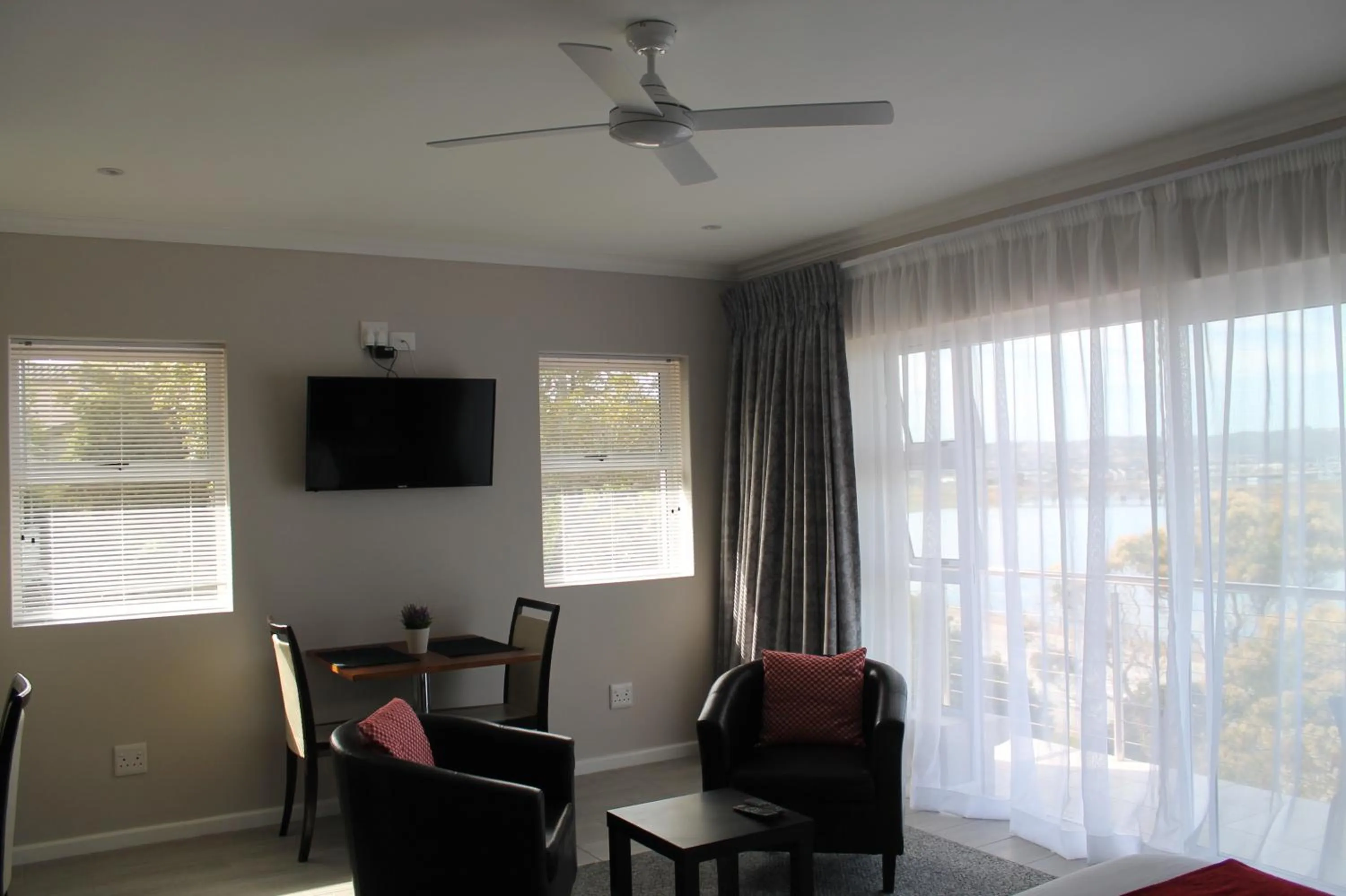 Living room in Phoenix Lodge and Waterside Accommodation