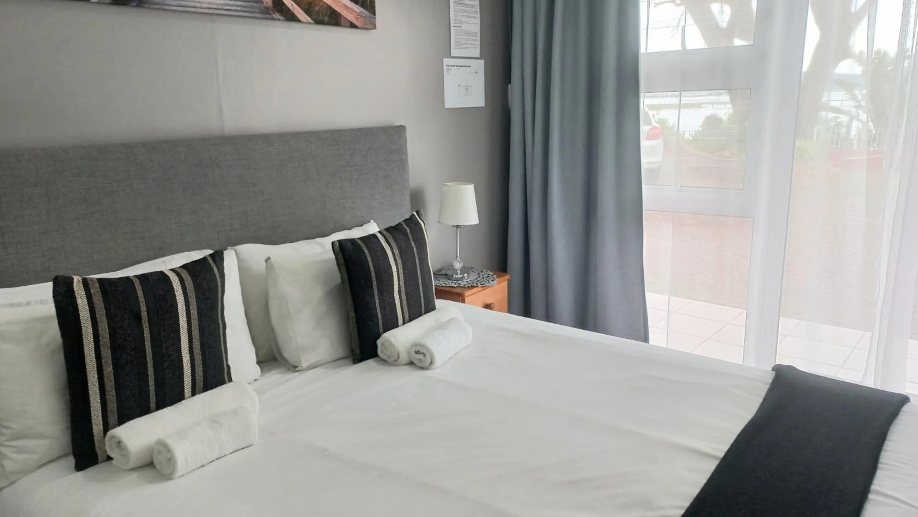 View (from property/room), Bed in Phoenix Lodge and Waterside Accommodation