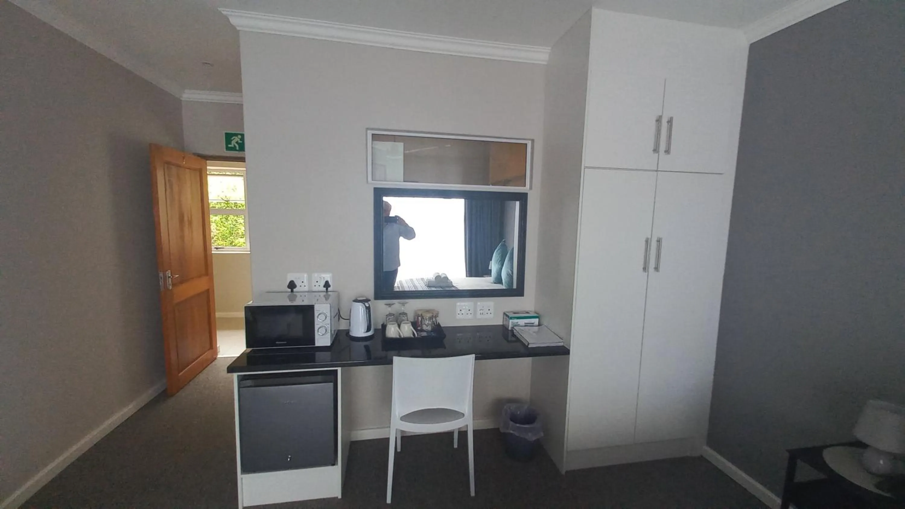 Coffee/tea facilities in Phoenix Lodge and Waterside Accommodation