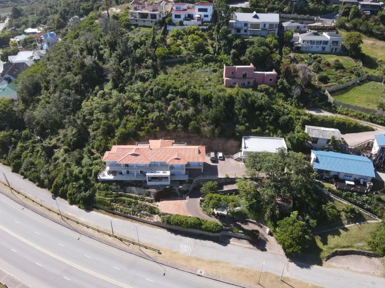 Property building in Phoenix Lodge and Waterside Accommodation