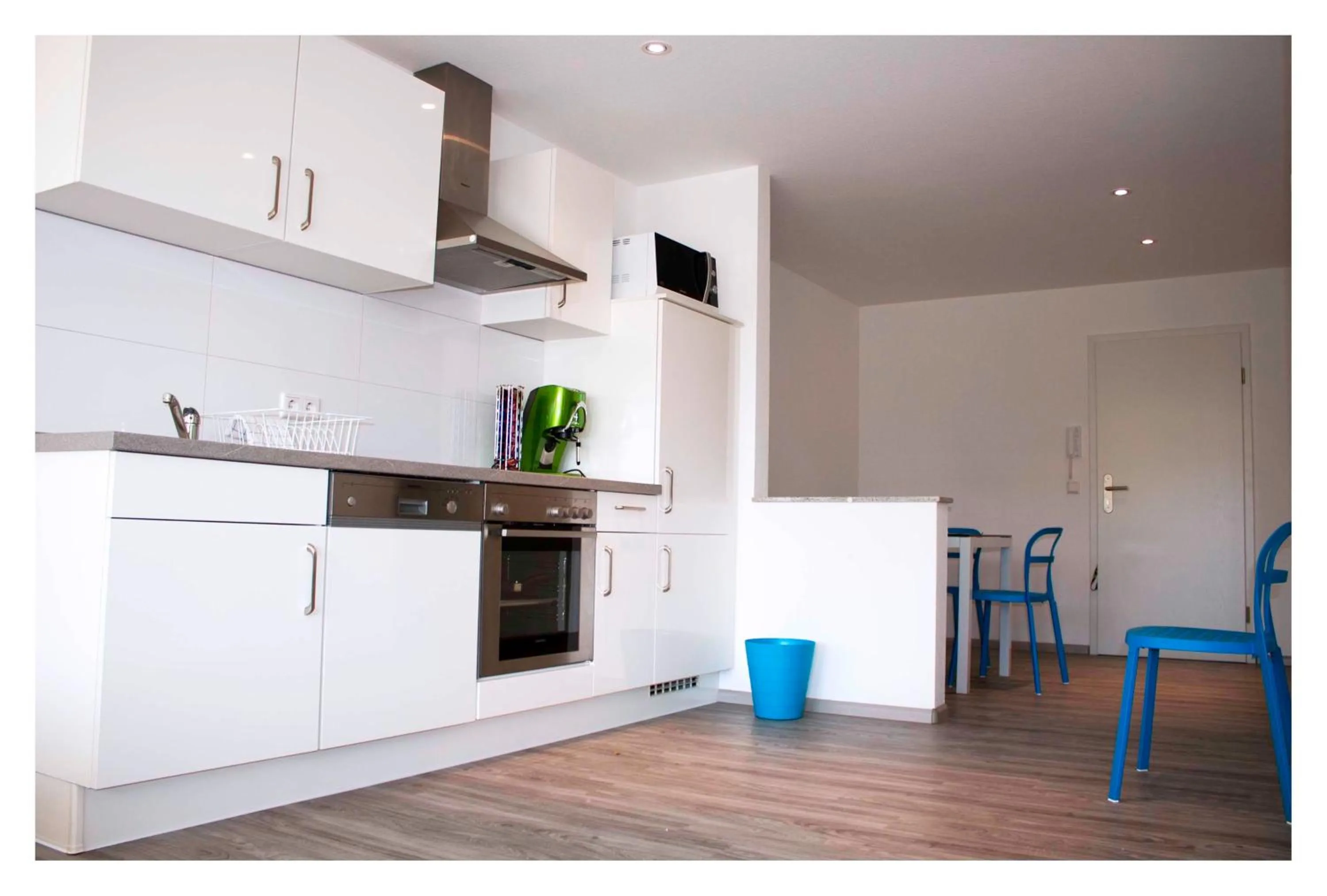 Kitchen or kitchenette in CALIFORNIA Flat - EP Ticket Garantie