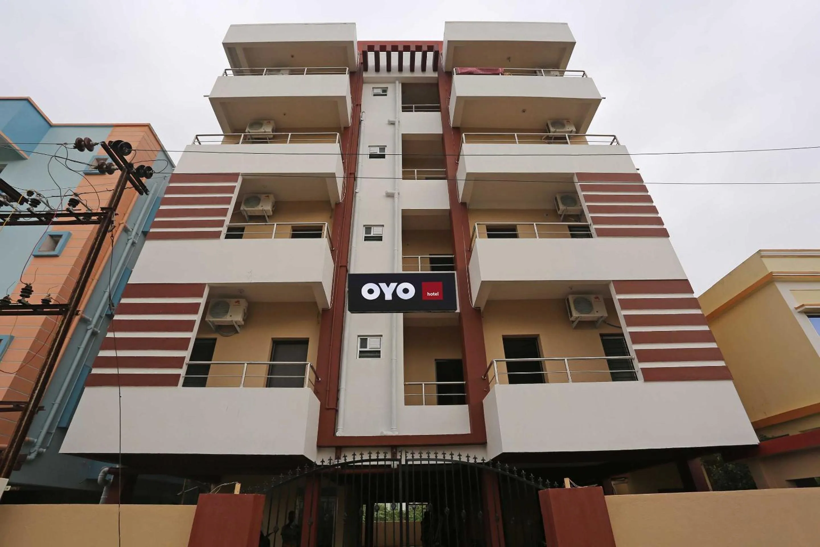 Facade/entrance in Super OYO 17276 The Maple Tree Hotels