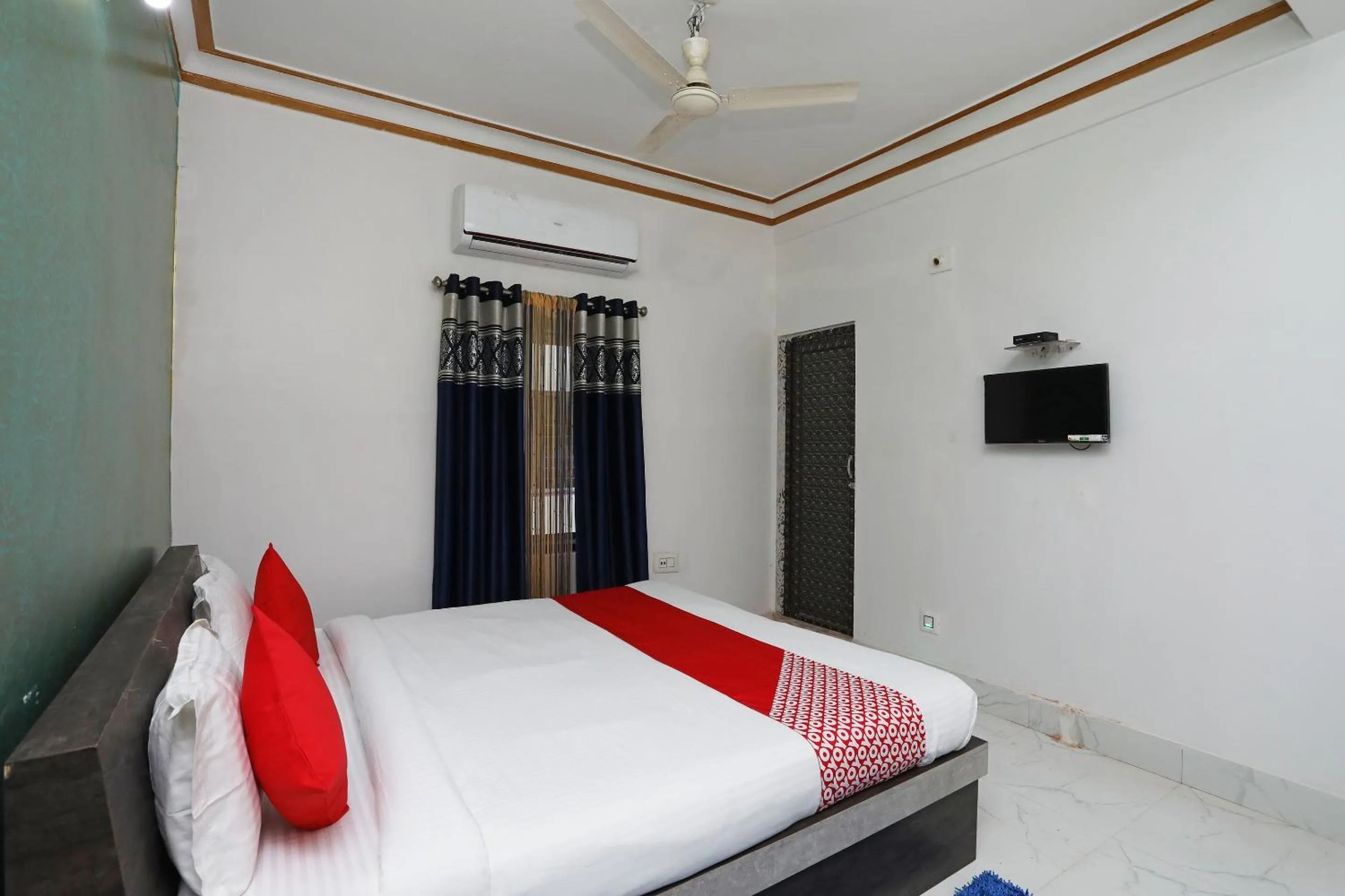 Bedroom, Bed in Hotel O Aradhya Residency