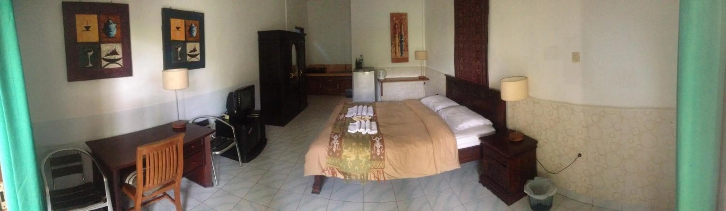 Bed in Meriki Apartment