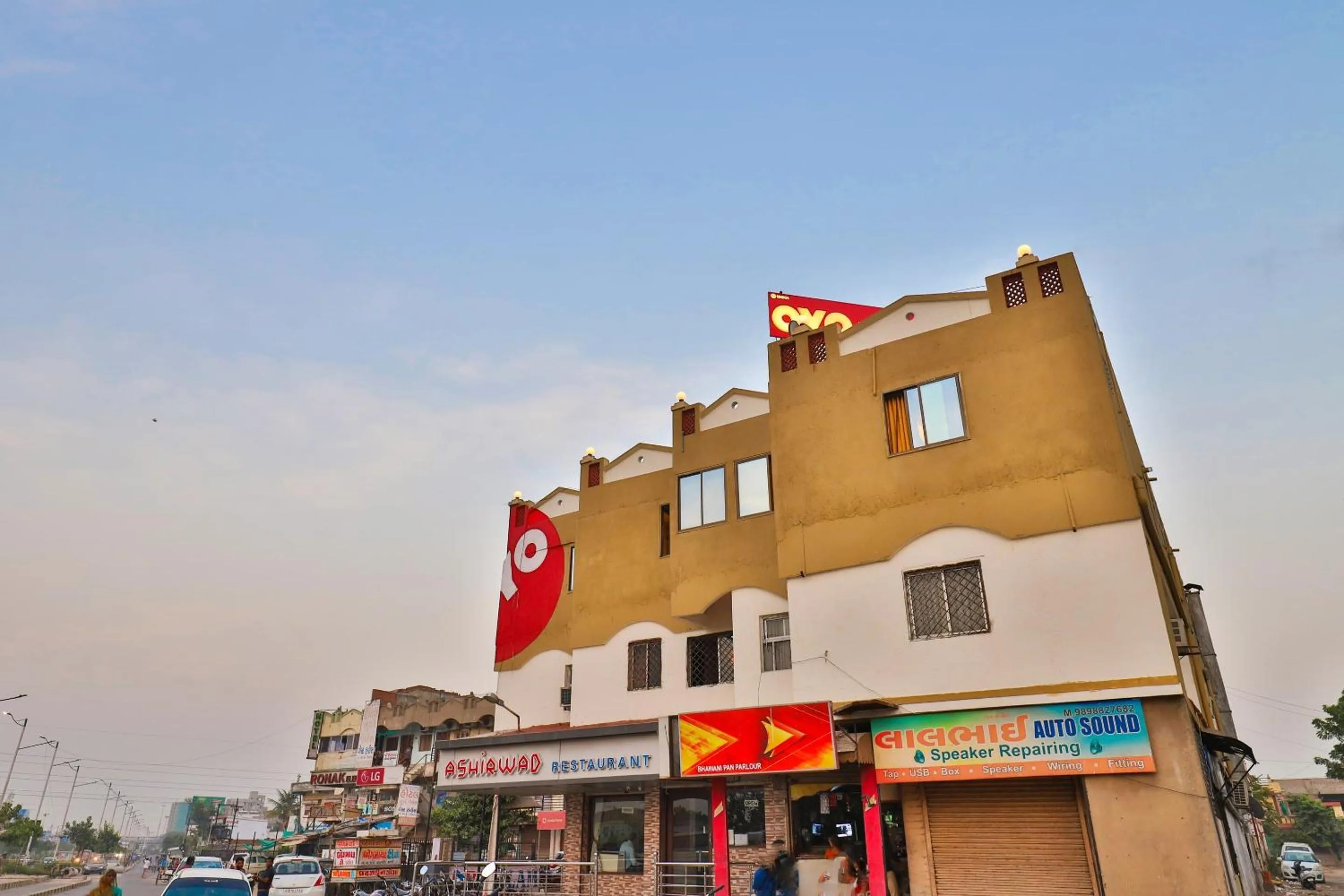 Facade/entrance in Hotel O Silver Palace