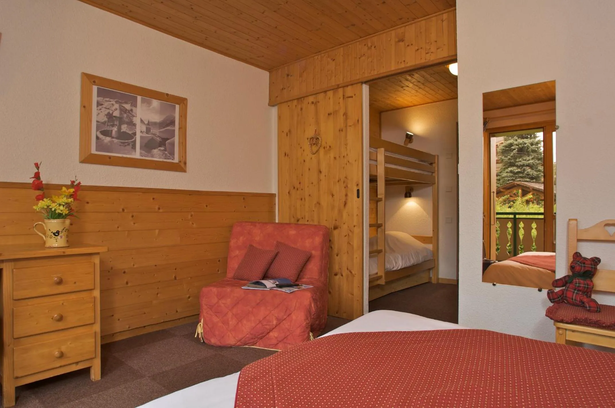 Bed in L'Hermine Blanche