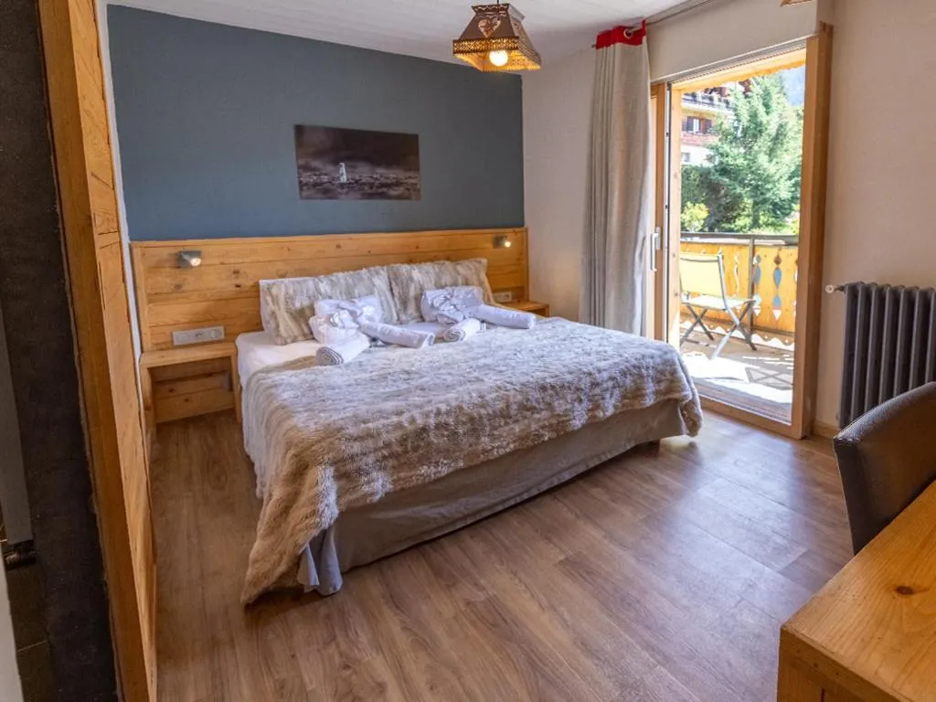 Bed in L'Hermine Blanche