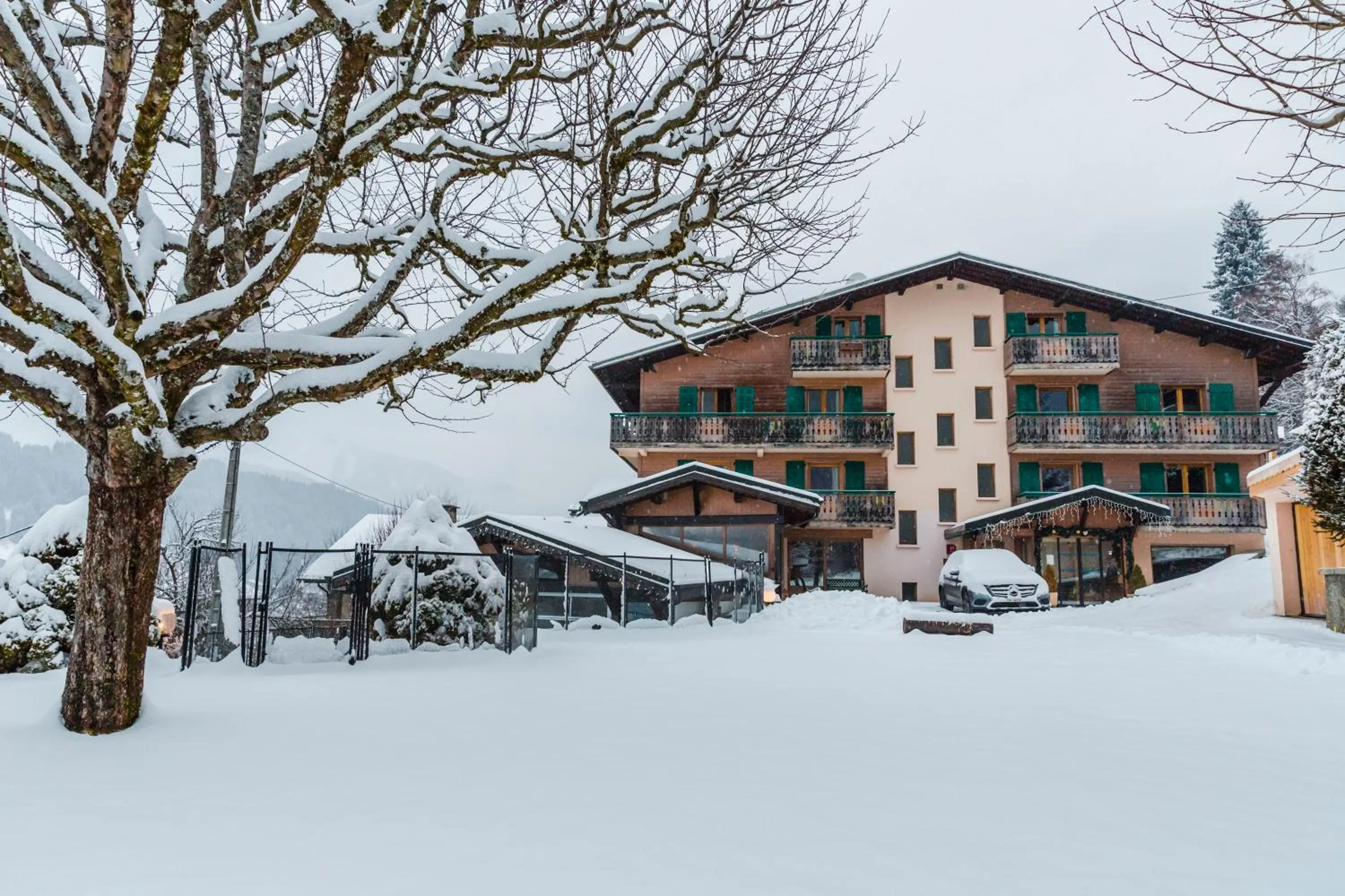Facade/entrance in L'Hermine Blanche