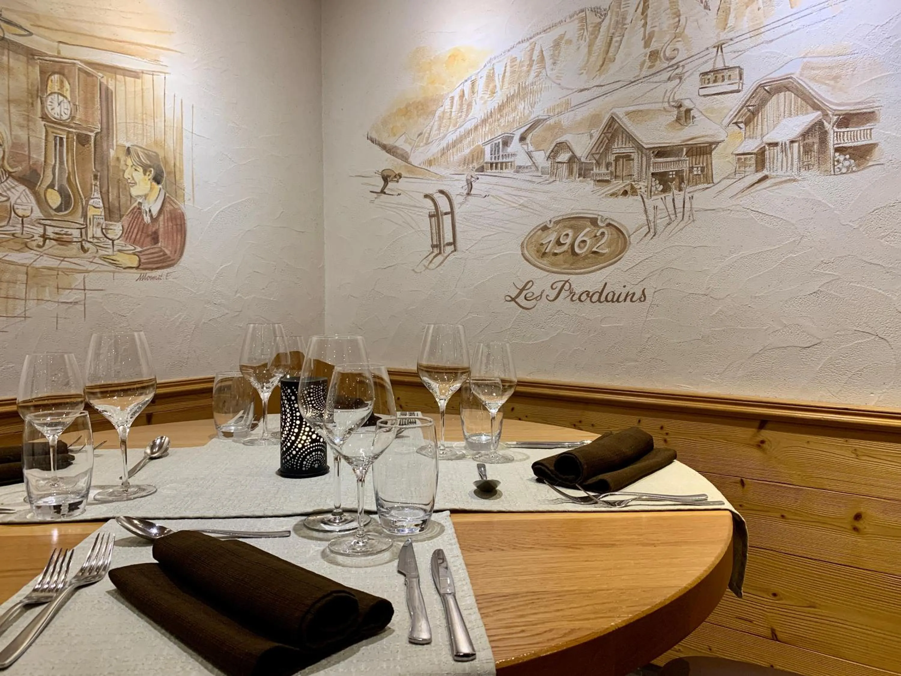 Restaurant/places to eat in Hameau des Prodains - Hôtel