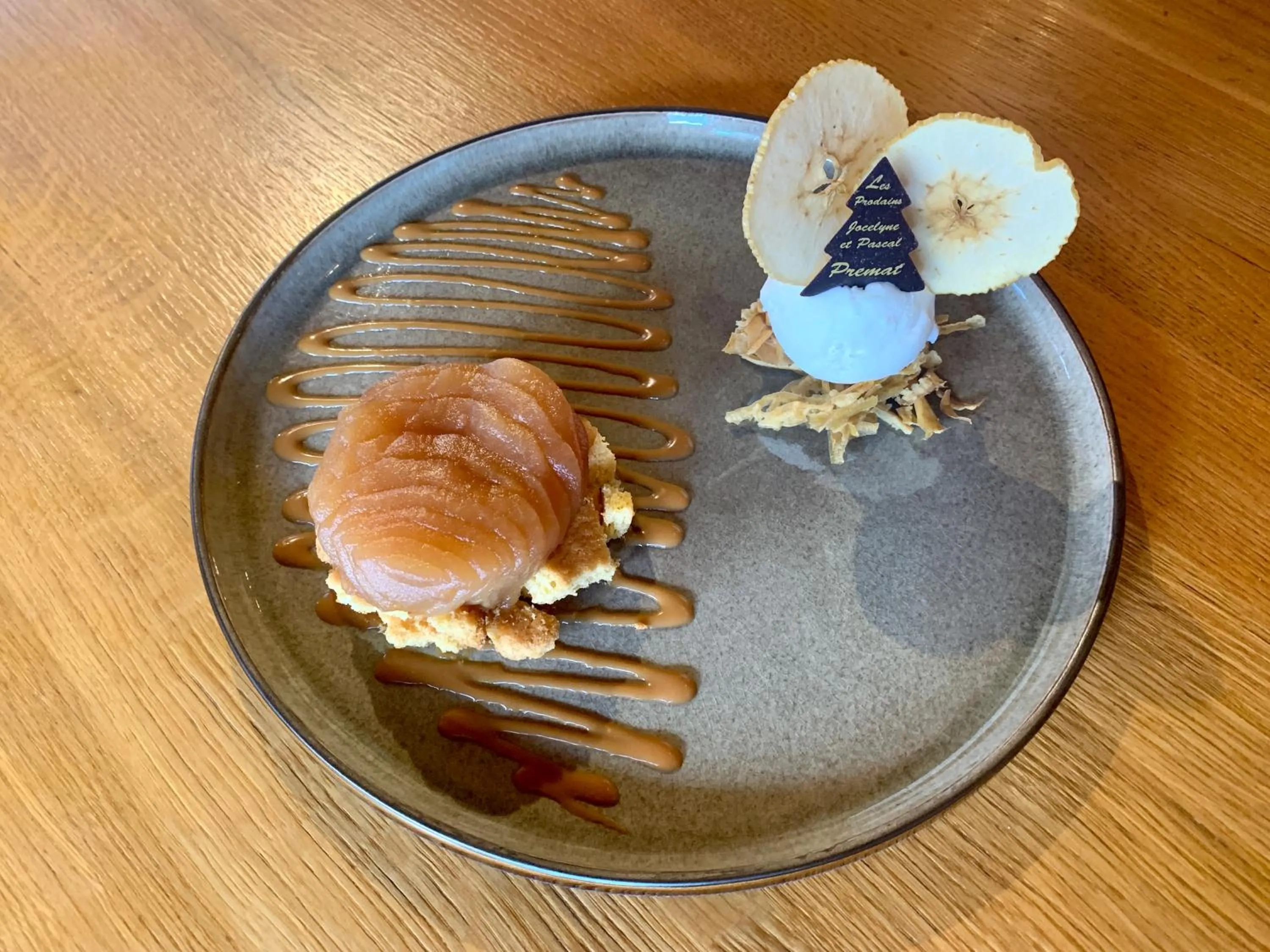 Food in Hameau des Prodains - Hôtel