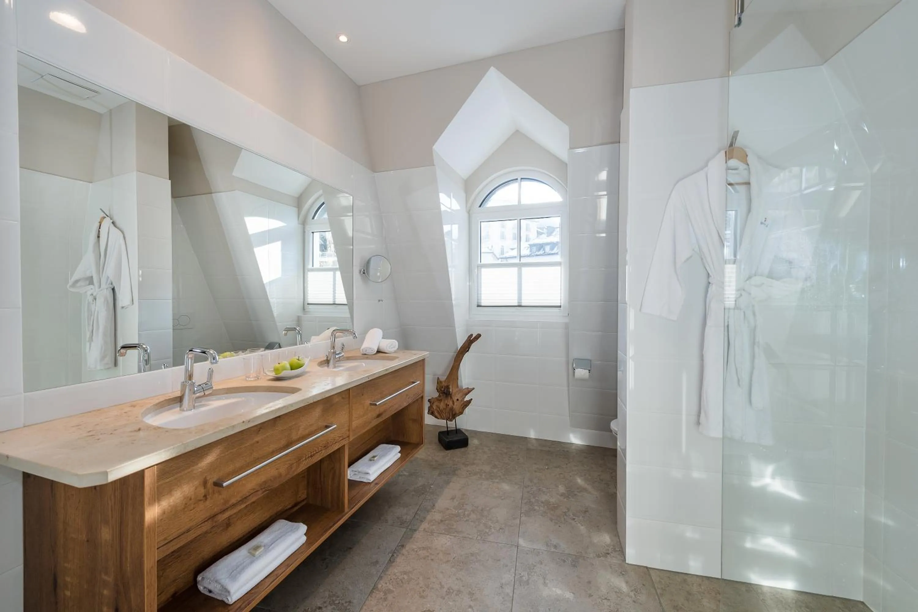 Shower in Hotel Eden Rock