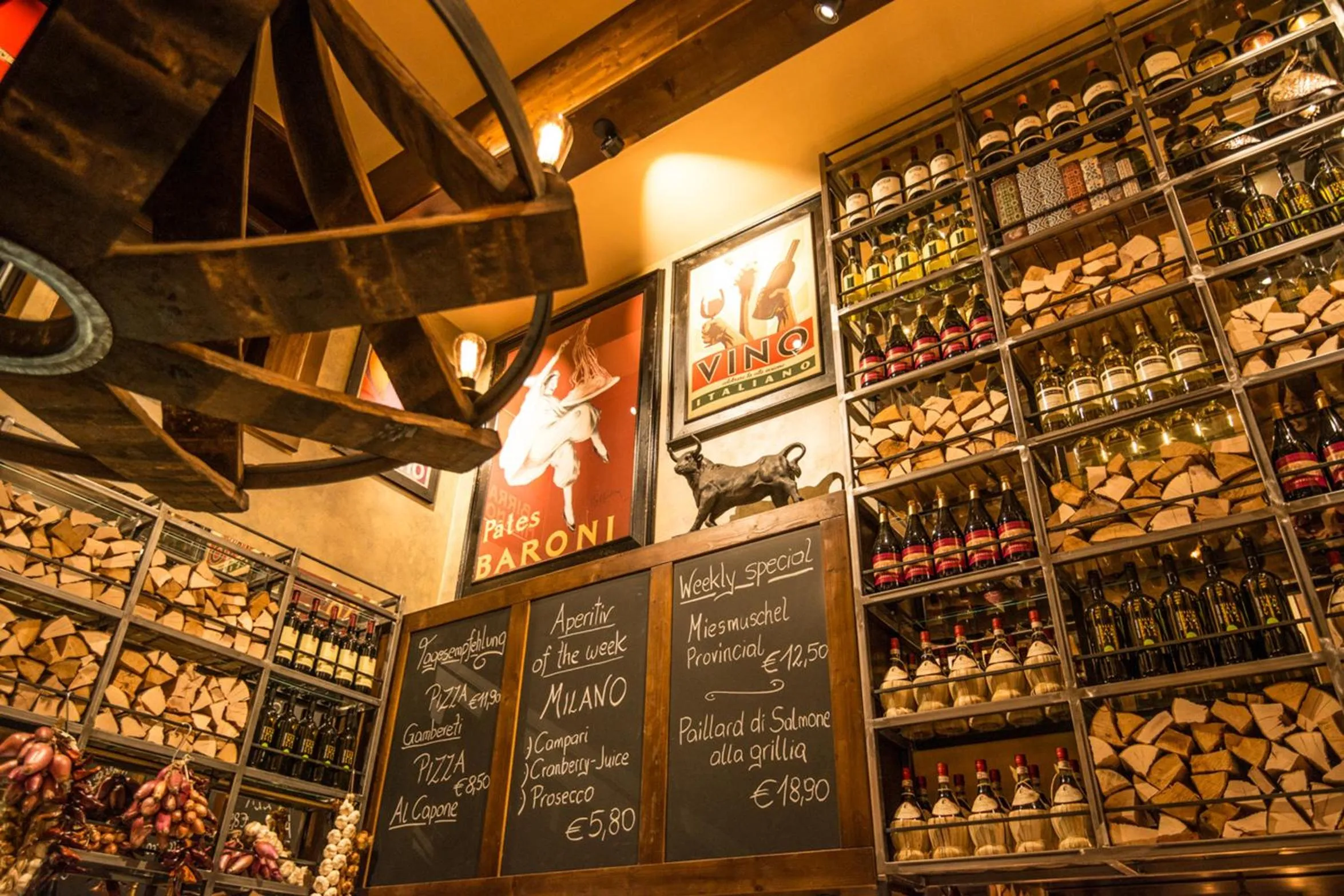 Restaurant/places to eat in Hotel Eden Rock