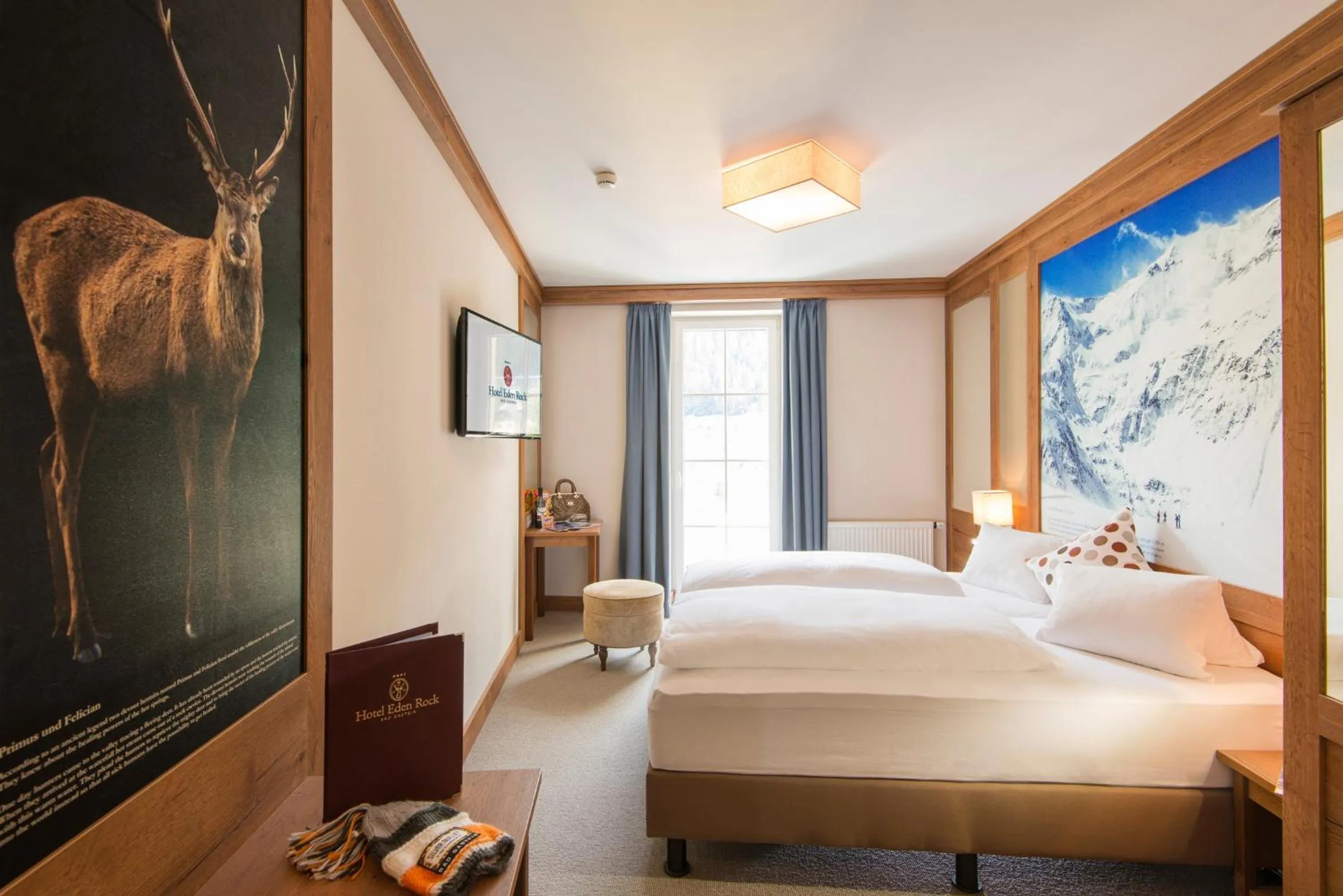 Decorative detail, Bed in Hotel Eden Rock