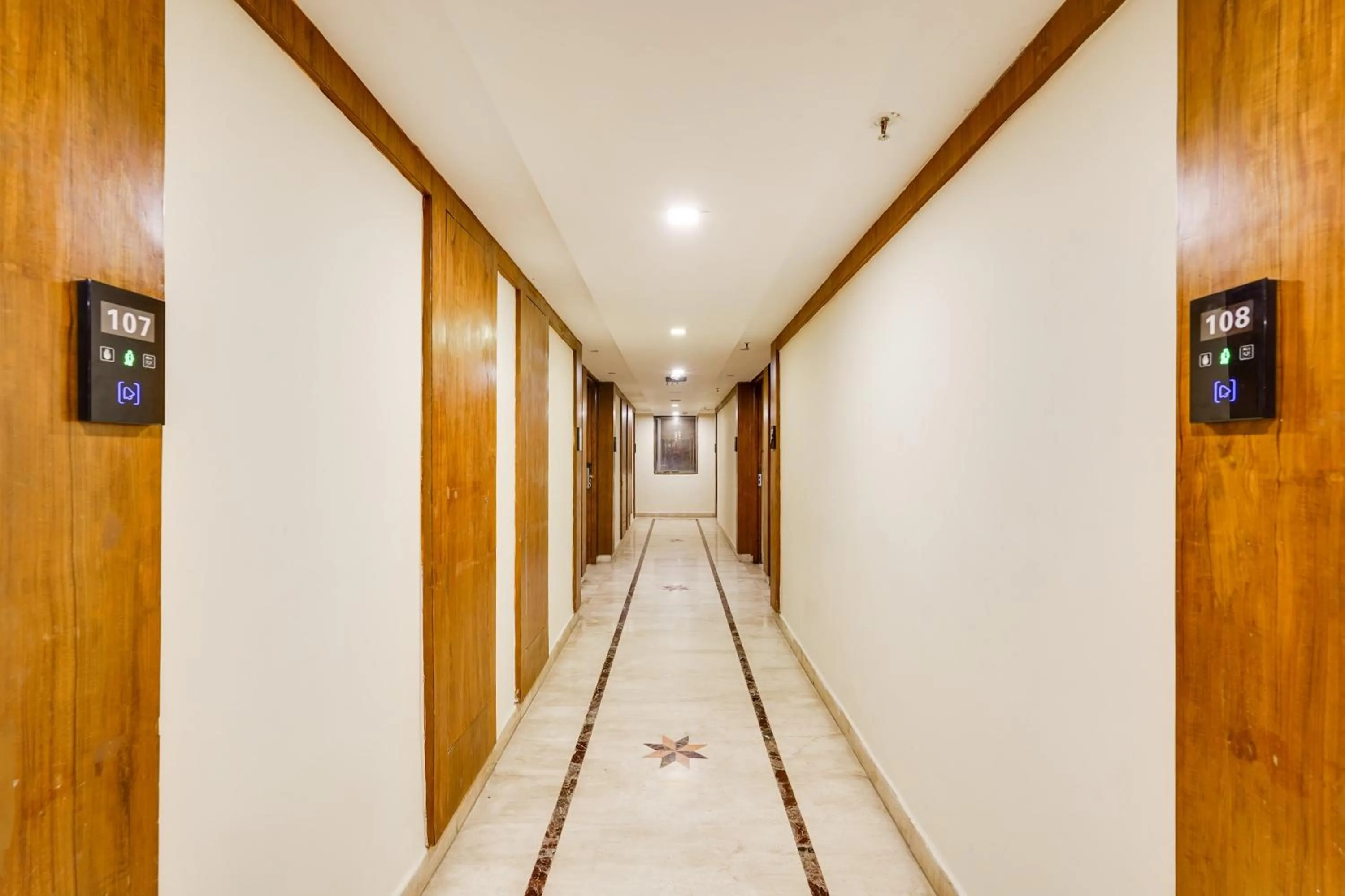 Other in Super Townhouse Oak Alandur Near Chennai Airport Formerly Vijay Park